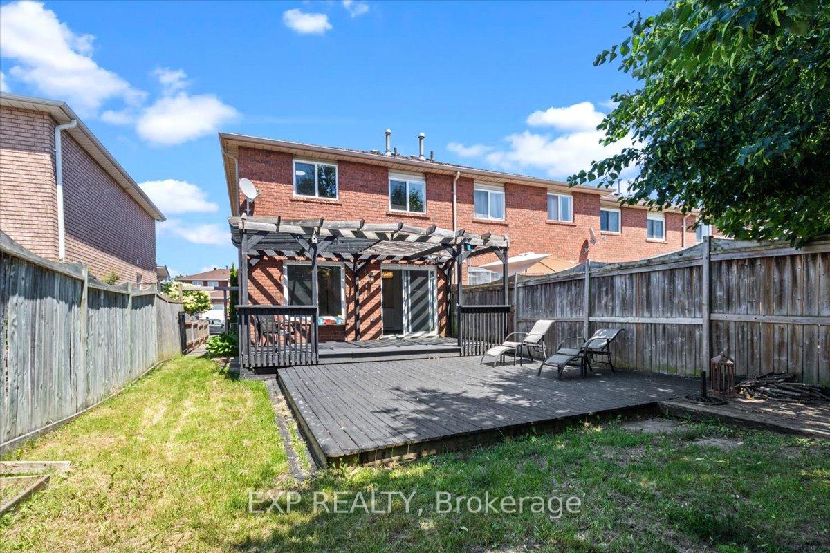 Photo 21 of 32 Michael Crescent, Barrie, East Bayfield — HOMEH