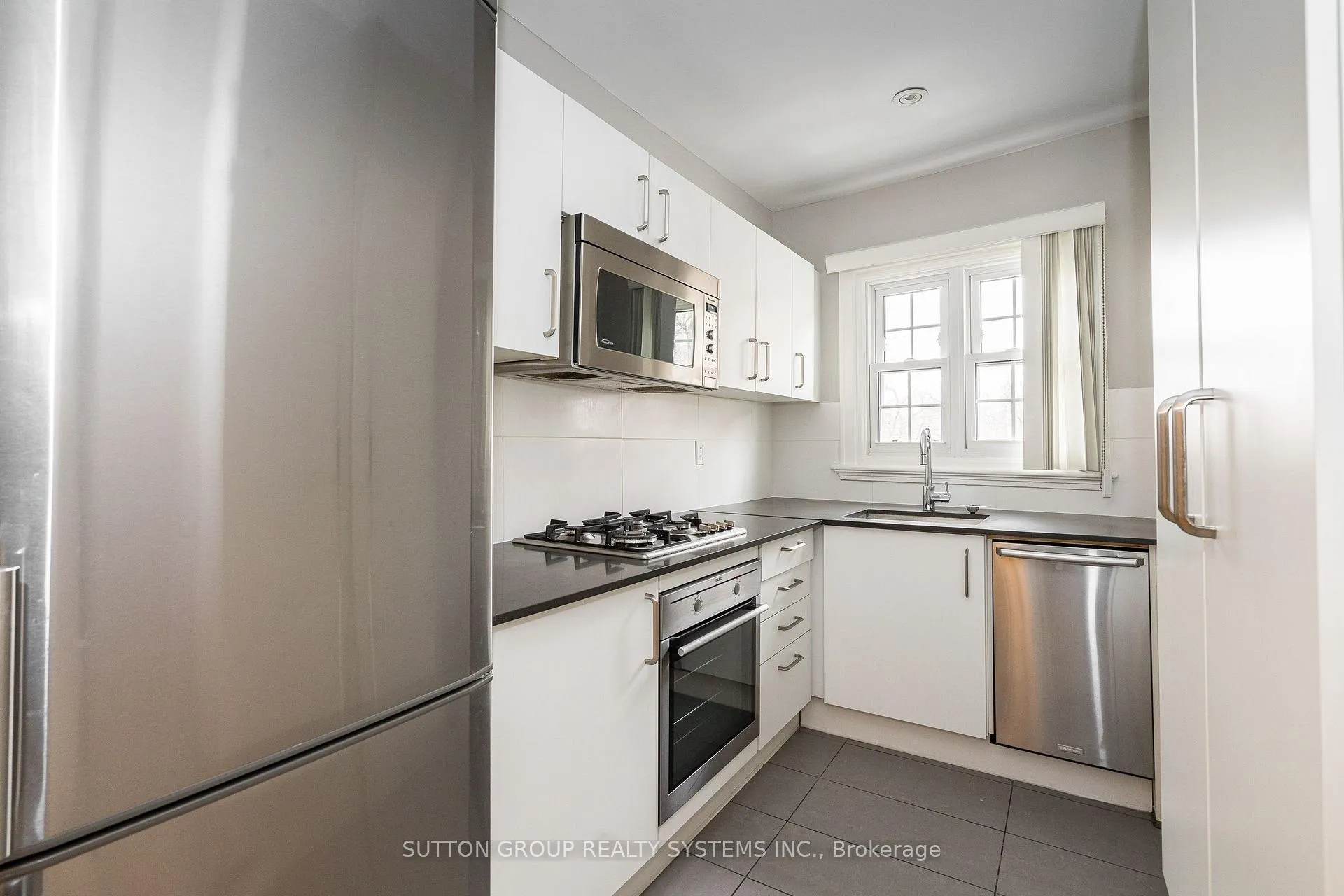 Photo 7 of Unit 11, 2875 Yonge Street, Toronto, Lawrence Park North — HOMEH