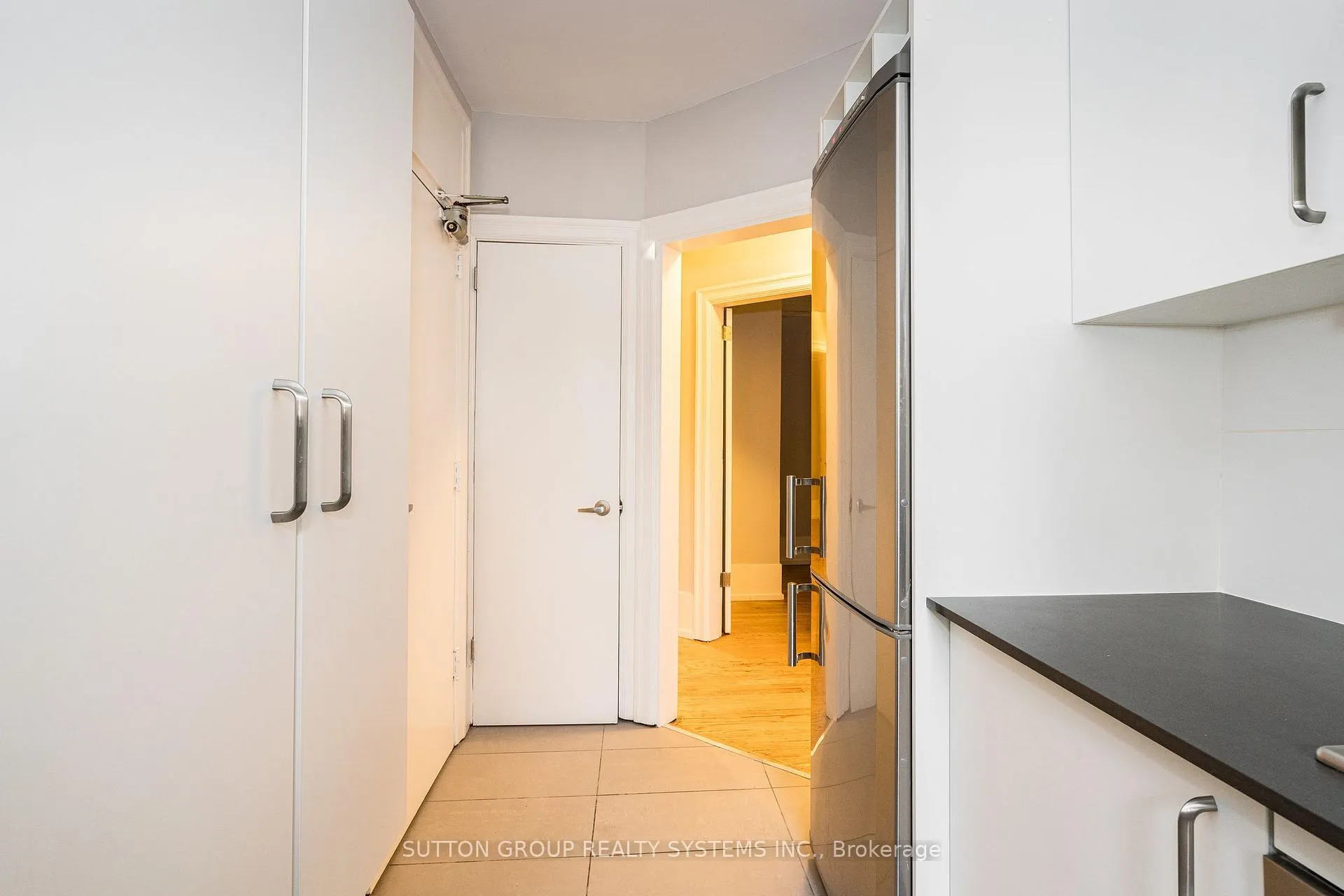 Photo 10 of Unit 11, 2875 Yonge Street, Toronto, Lawrence Park North — HOMEH