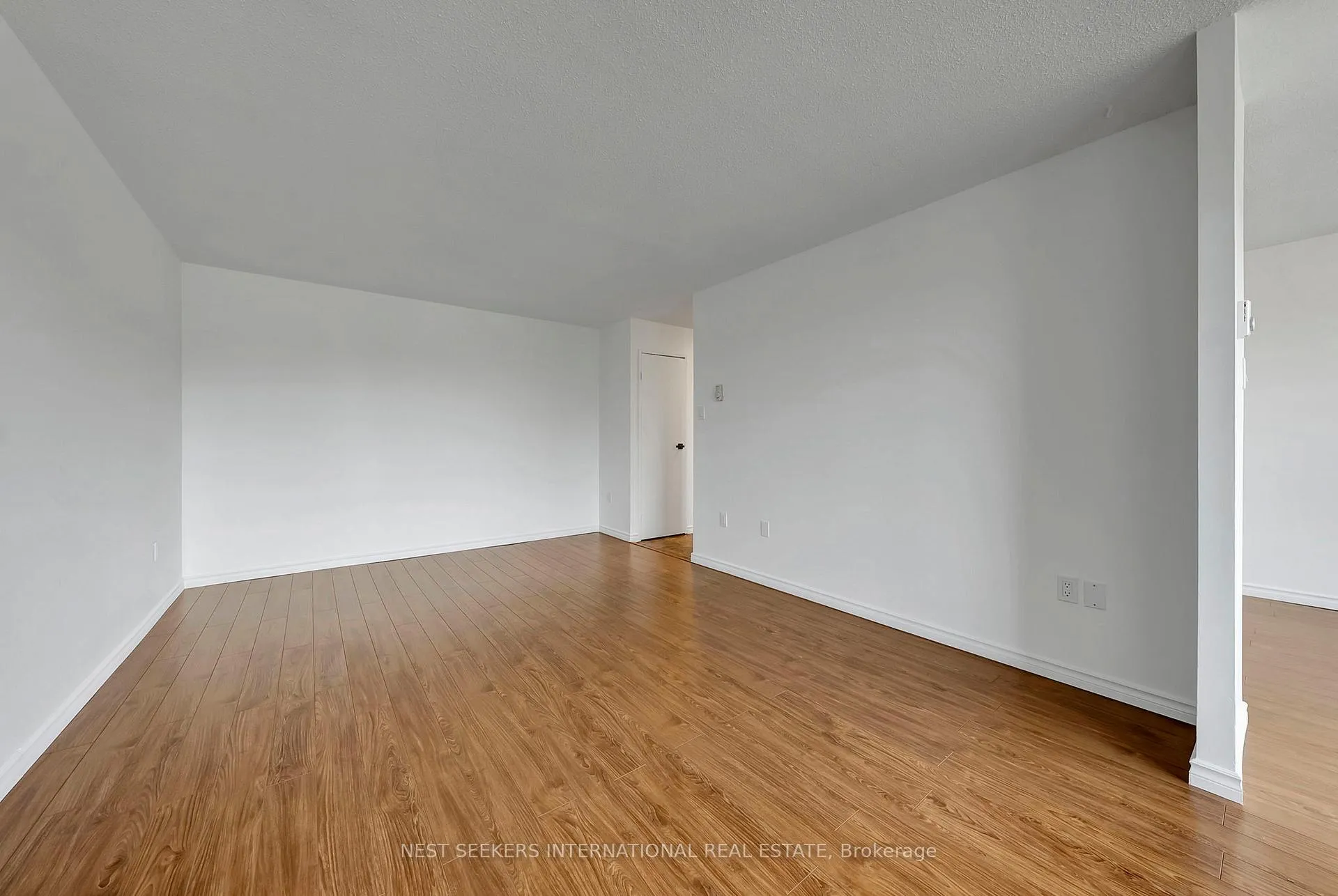 Photo 2 of Unit 401, 65 Highland Crescent, Kitchener — HOMEH