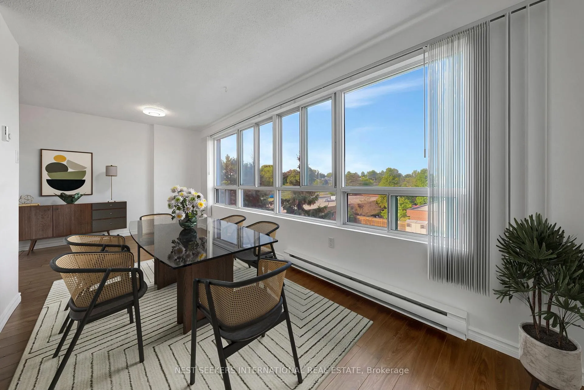 Photo 7 of Unit 401, 65 Highland Crescent, Kitchener — HOMEH