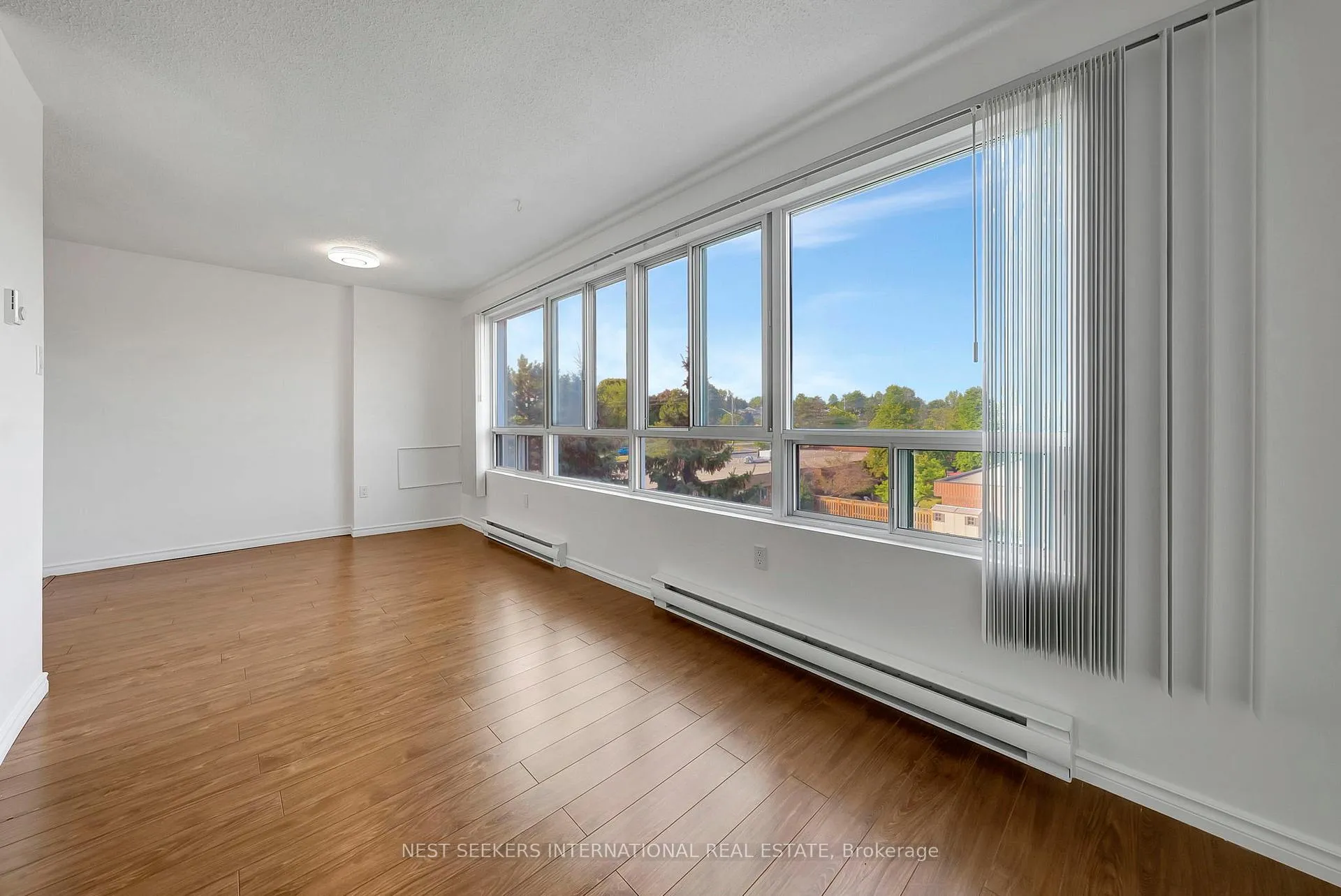 Photo 8 of Unit 401, 65 Highland Crescent, Kitchener — HOMEH