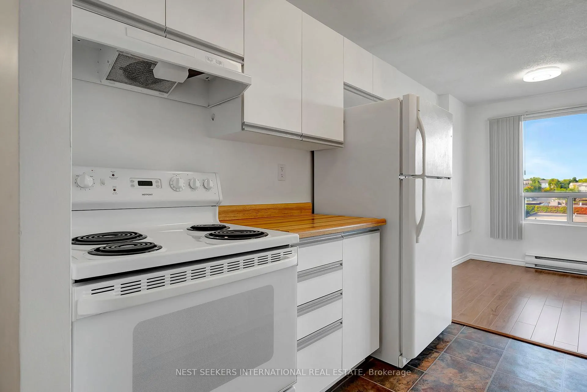 Photo 12 of Unit 401, 65 Highland Crescent, Kitchener — HOMEH
