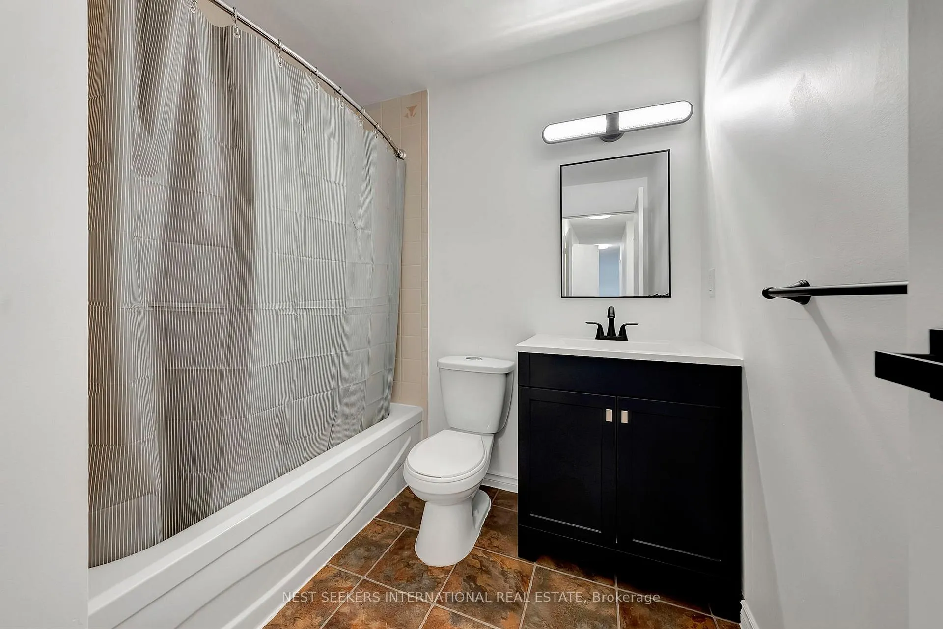 Photo 17 of Unit 401, 65 Highland Crescent, Kitchener — HOMEH