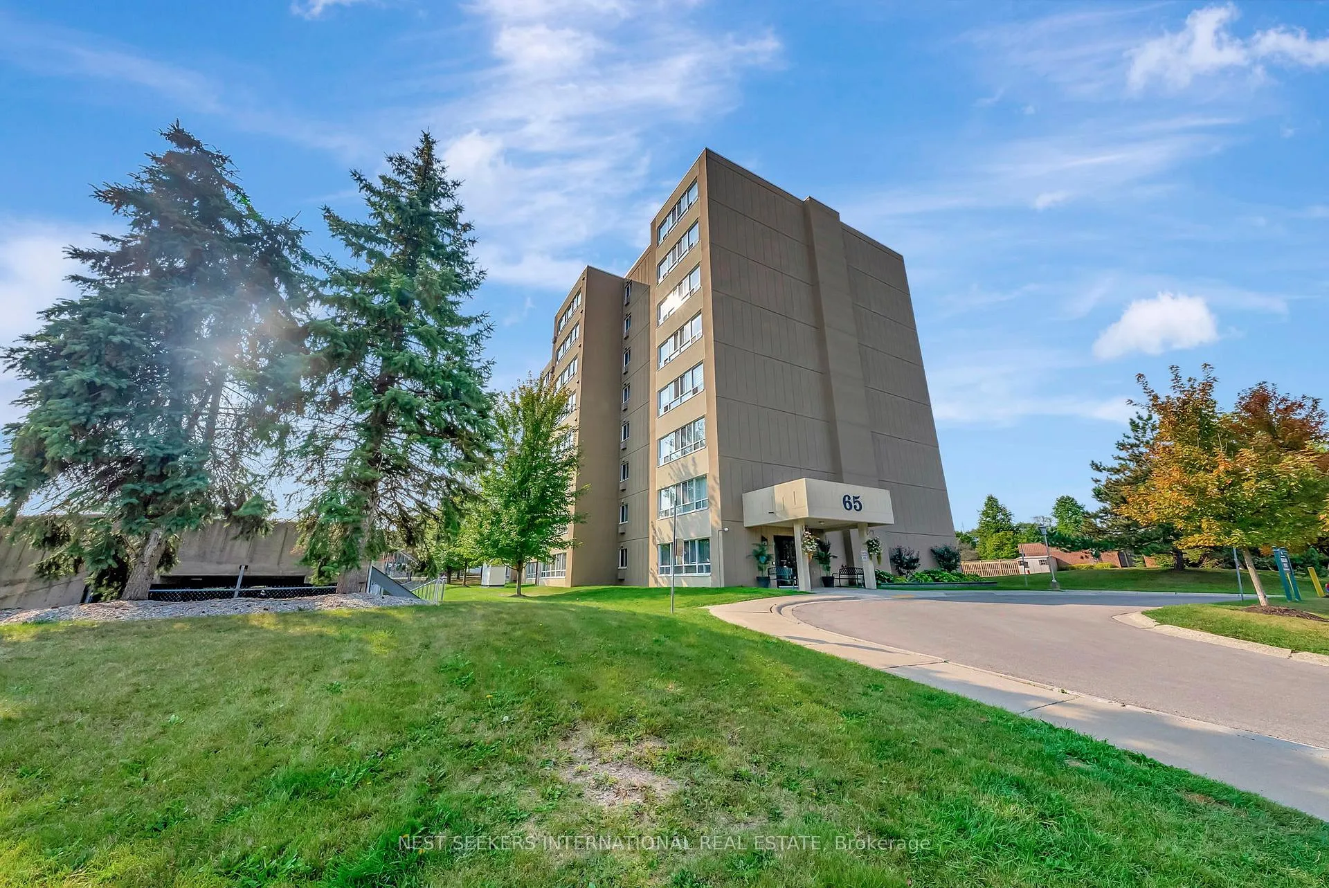 Photo 22 of Unit 401, 65 Highland Crescent, Kitchener — HOMEH