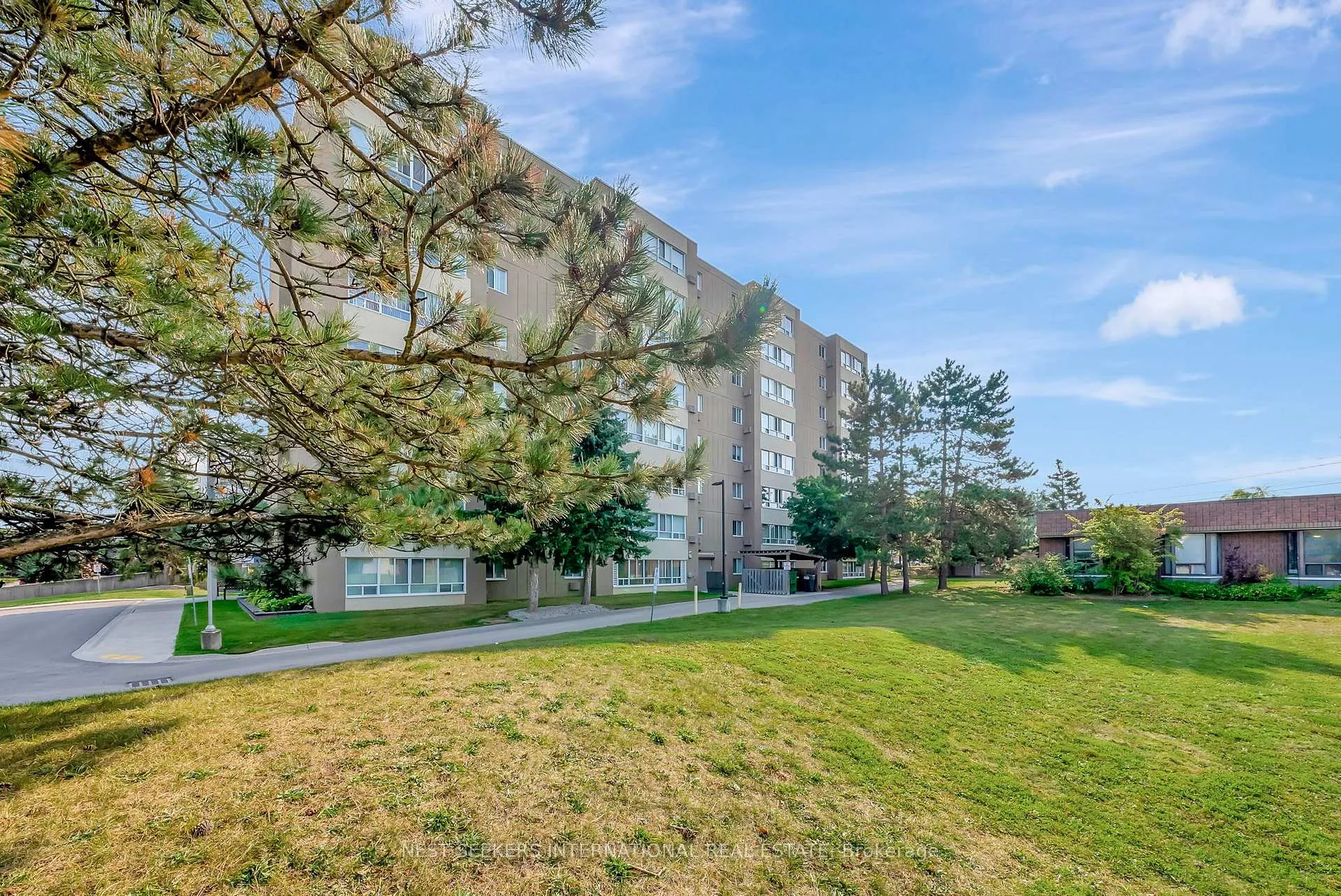 Photo 26 of Unit 401, 65 Highland Crescent, Kitchener — HOMEH