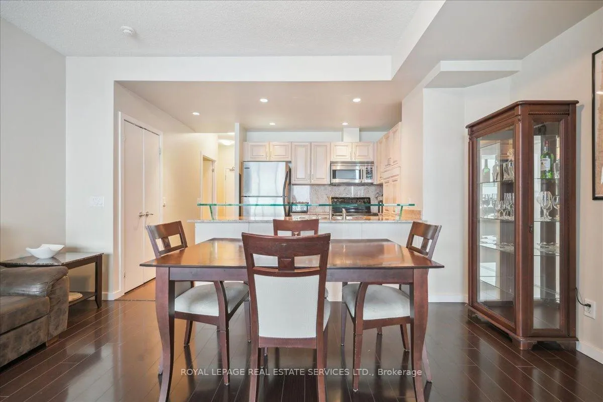 Photo 23 of Unit 1007, 218 Queens Quay W, Toronto, Waterfront Communities — HOMEH