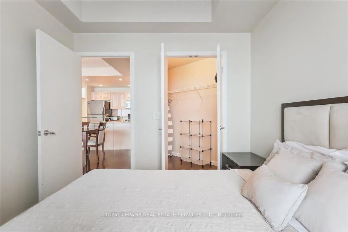 Photo 37 of Unit 1007, 218 Queens Quay W, Toronto, Waterfront Communities — HOMEH