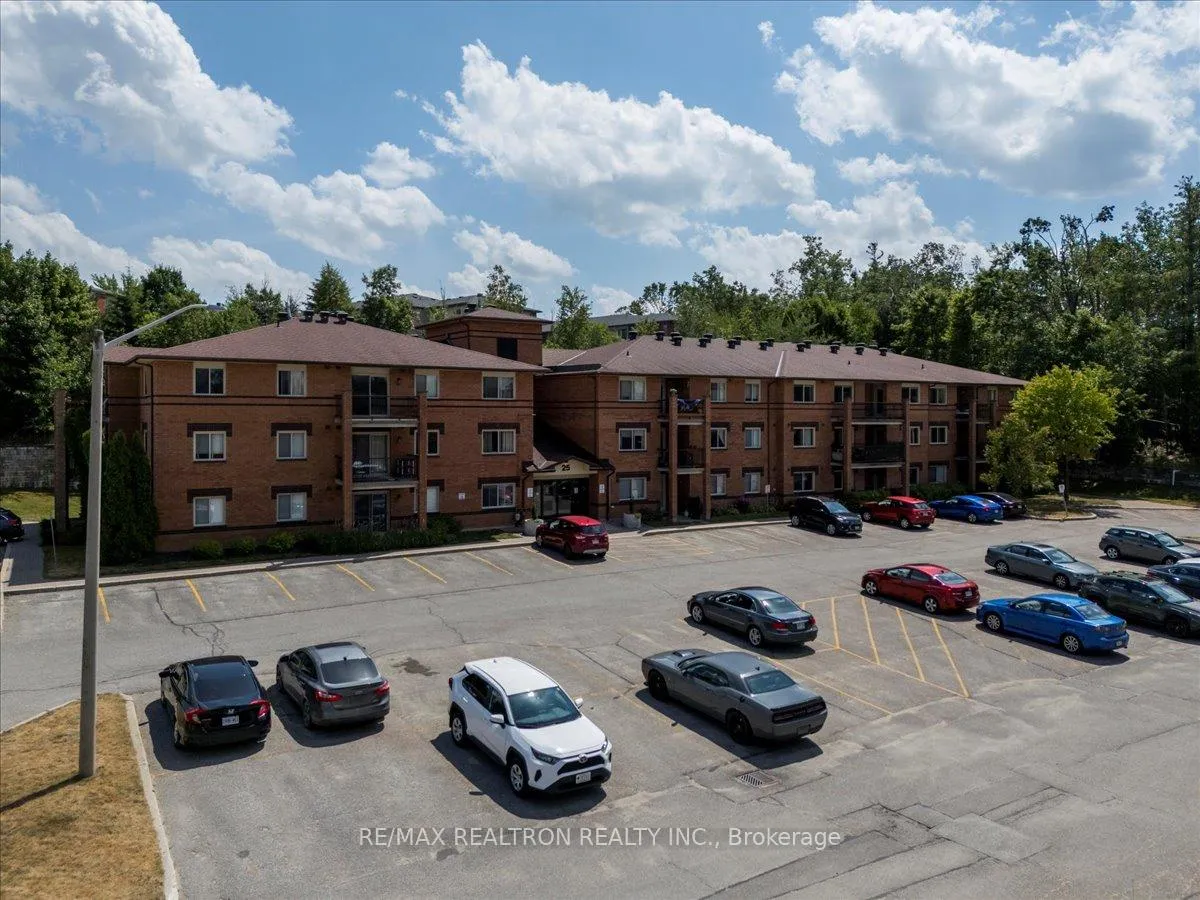Photo 3 of Unit 210, 25 Meadow Lane, Barrie, Ardagh — HOMEH