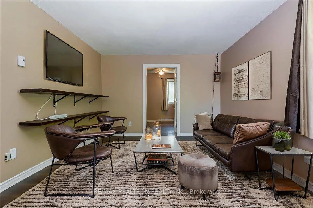 Photo 10 of Unit 210, 25 Meadow Lane, Barrie, Ardagh — HOMEH
