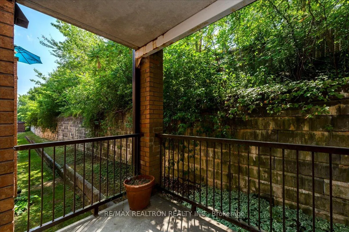 Photo 19 of Unit 210, 25 Meadow Lane, Barrie, Ardagh — HOMEH