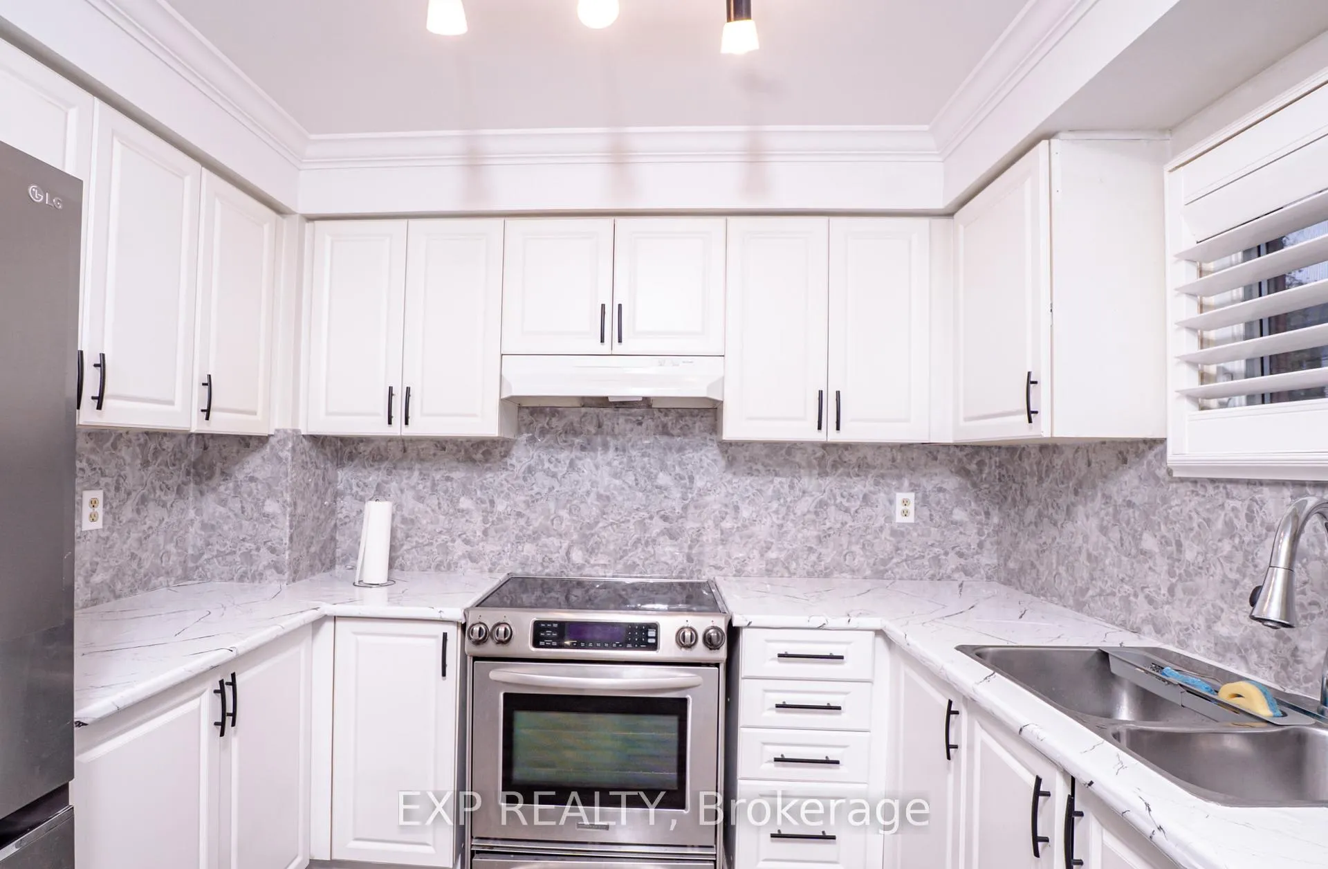 Photo 8 of 5 Rutherford Drive, Clarington, Newcastle — HOMEH