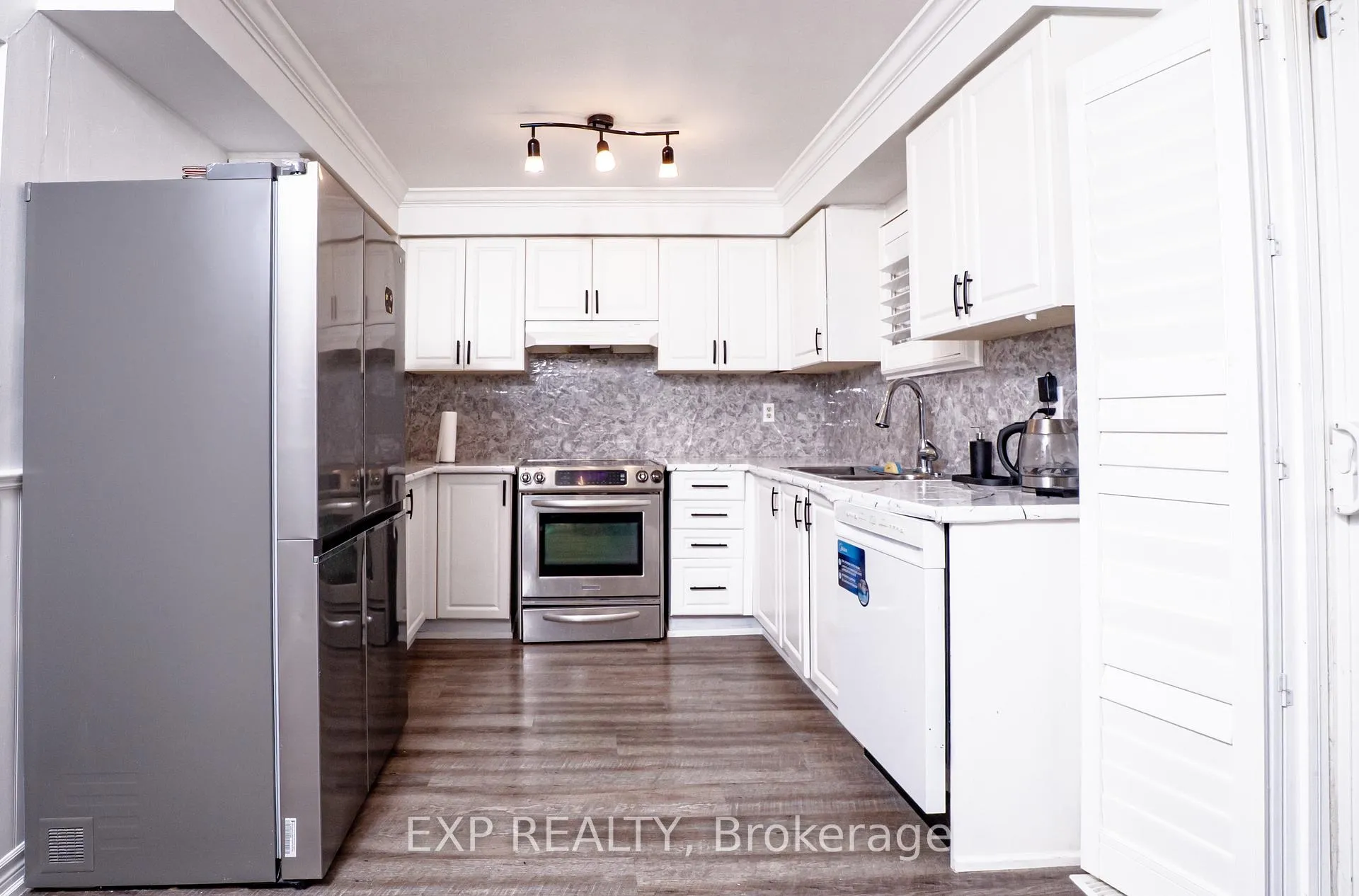 Photo 9 of 5 Rutherford Drive, Clarington, Newcastle — HOMEH