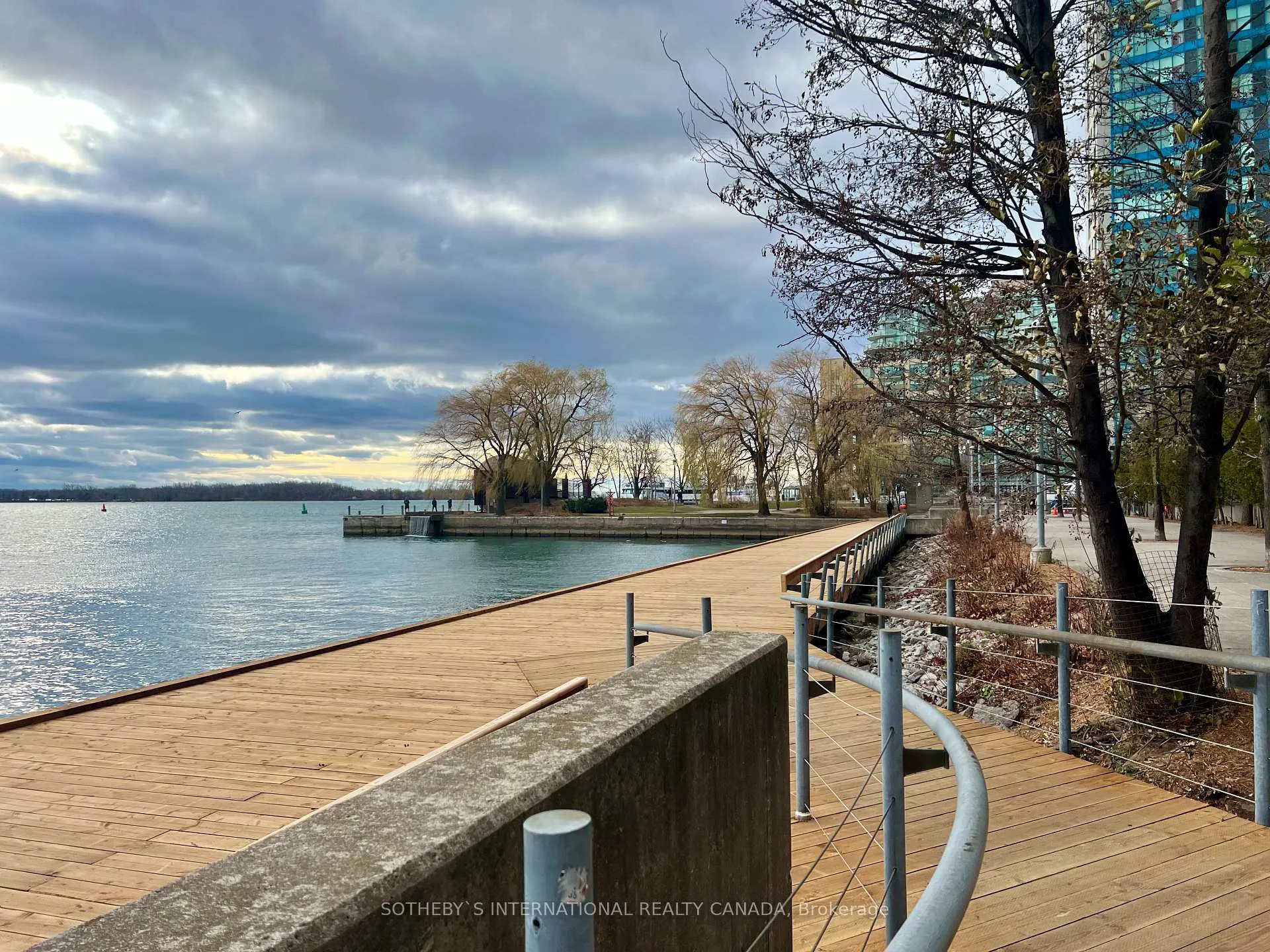 Photo 2 of Unit 3404, 65 Harbour Square, Toronto, Waterfront Communities — HOMEH