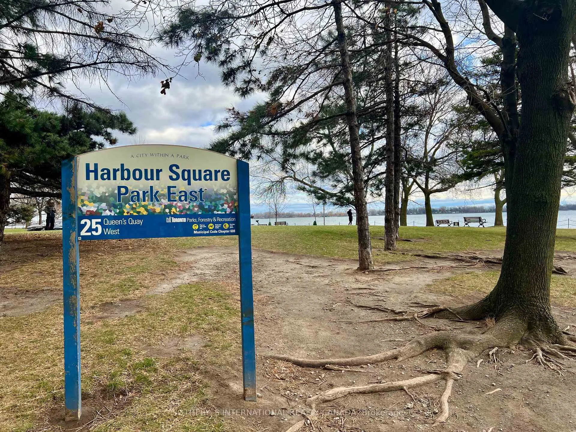 Photo 3 of Unit 3404, 65 Harbour Square, Toronto, Waterfront Communities — HOMEH