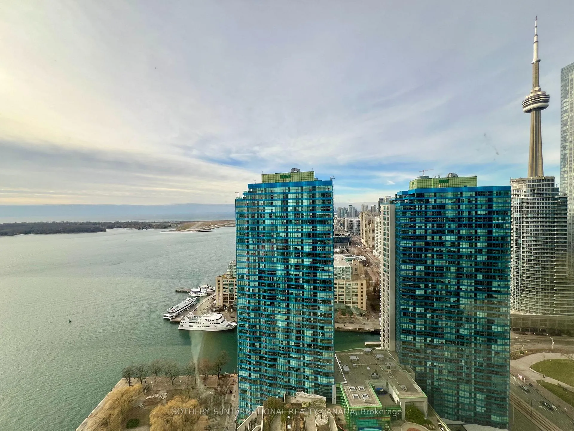 Photo 16 of Unit 3404, 65 Harbour Square, Toronto, Waterfront Communities — HOMEH