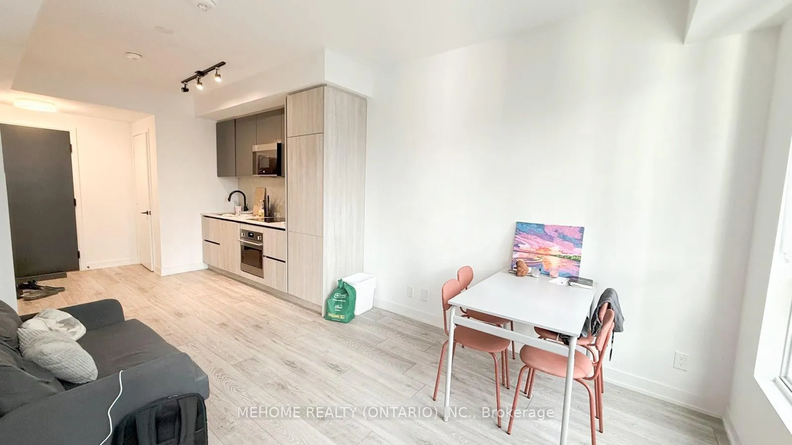 Photo 4 of Unit 813, 108 Peter Street, Toronto, Waterfront Communities — HOMEH