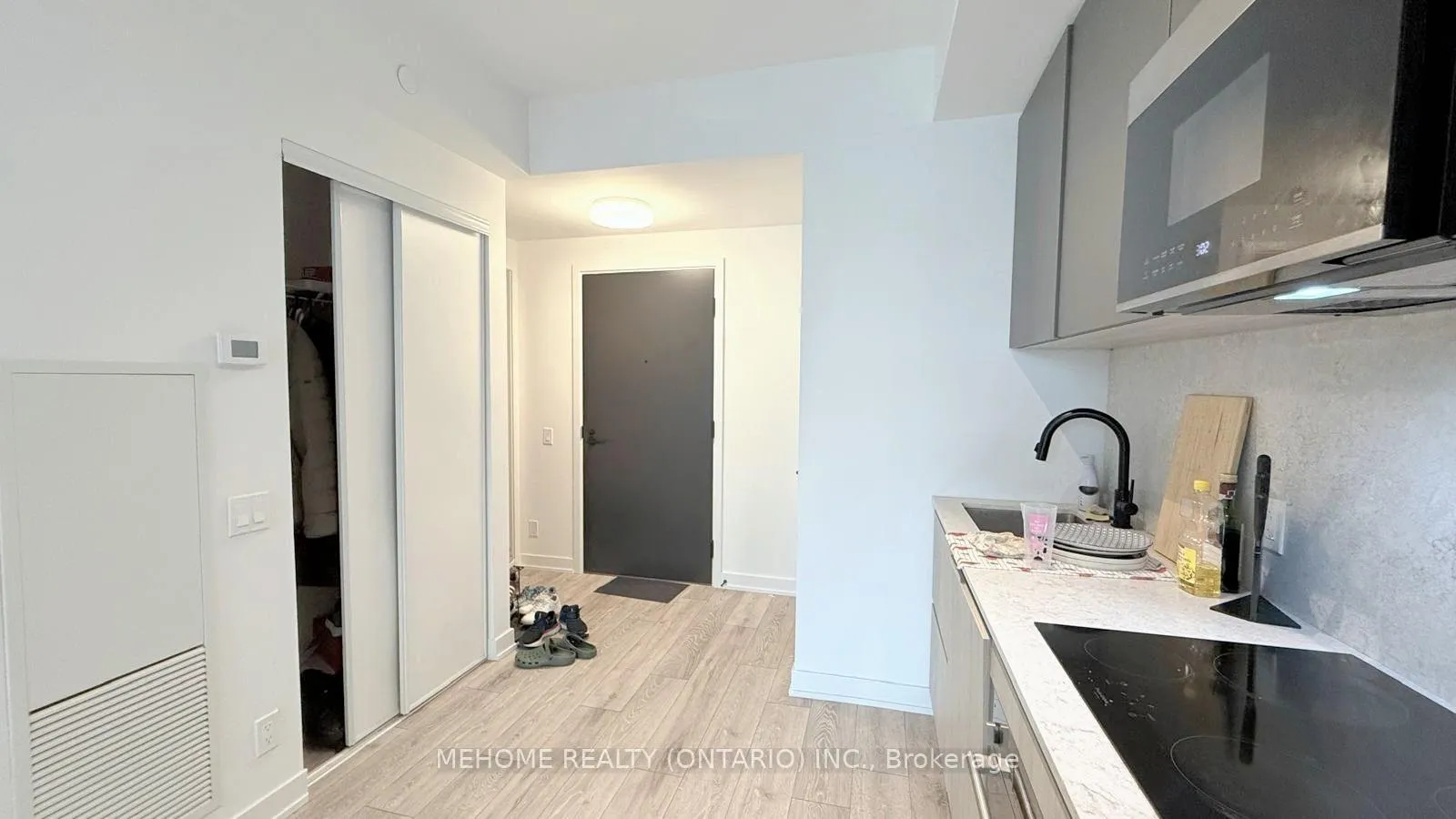 Photo 8 of Unit 813, 108 Peter Street, Toronto, Waterfront Communities — HOMEH