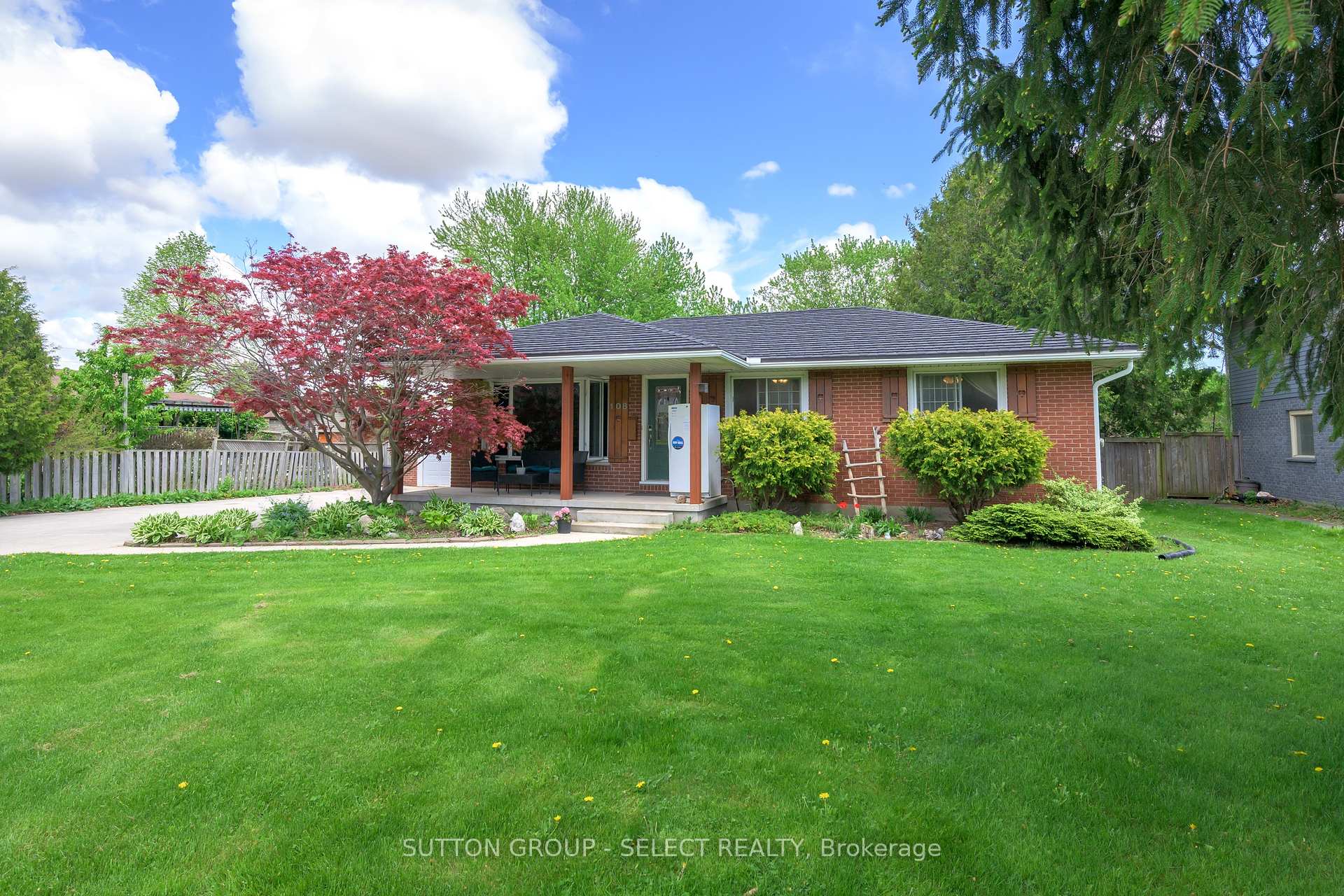 Photo 3 of 108 Coulter Avenue, Central Elgin, Rural Central Elgin — HOMEH
