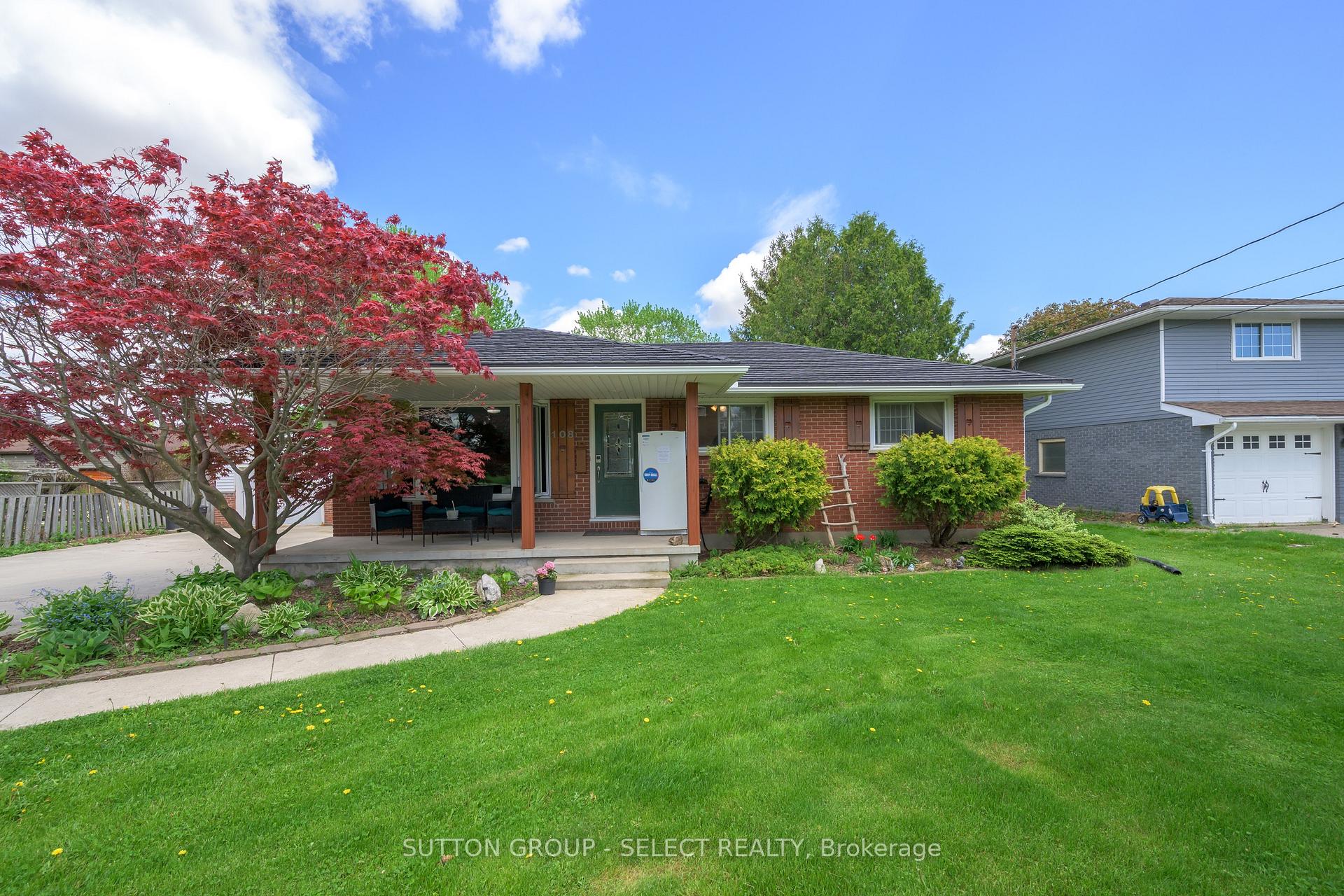 Photo 4 of 108 Coulter Avenue, Central Elgin, Rural Central Elgin — HOMEH