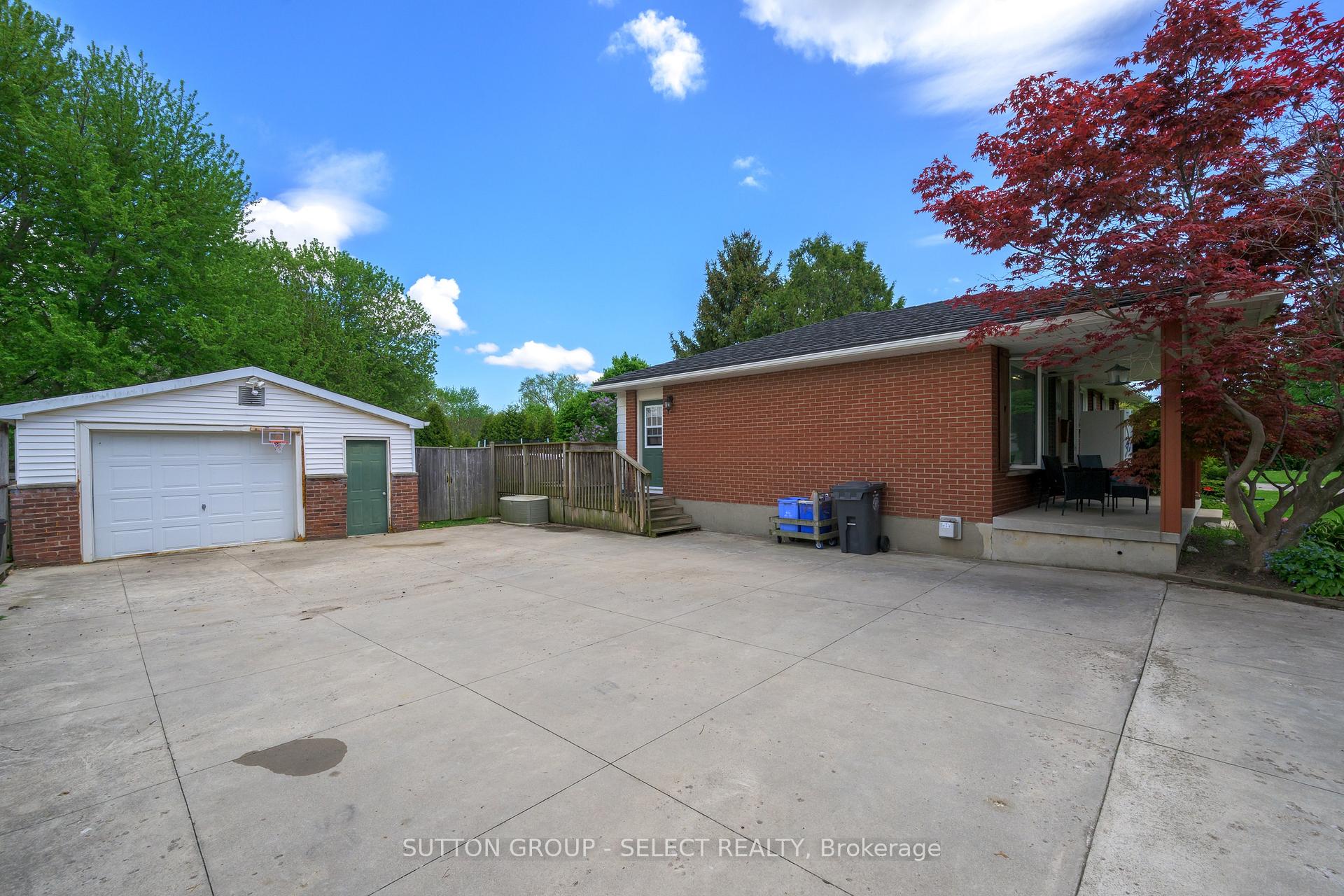 Photo 5 of 108 Coulter Avenue, Central Elgin, Rural Central Elgin — HOMEH