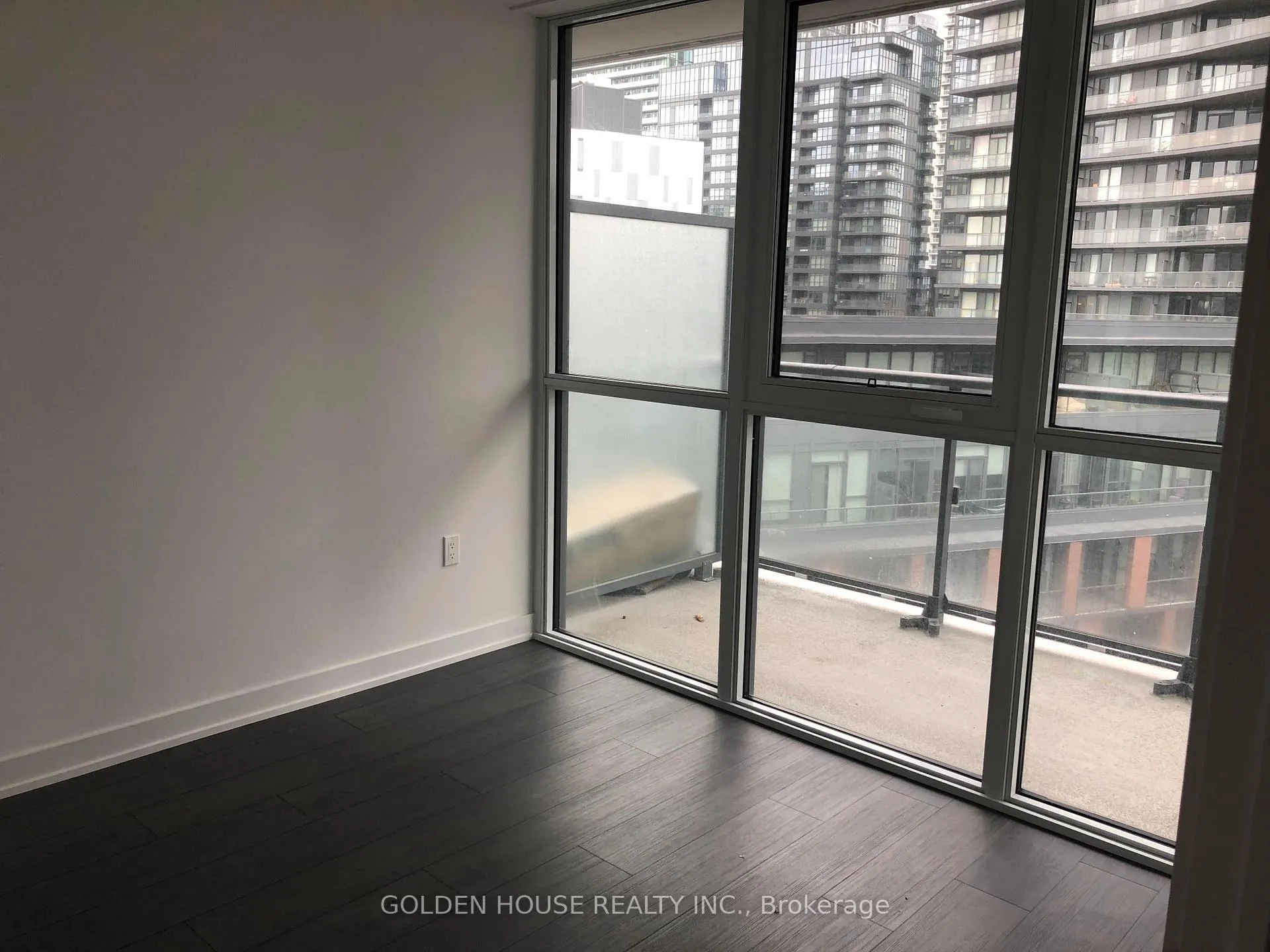 Photo 5 of Unit 1007, 38 iannuzzi Street, Toronto, Niagara — HOMEH