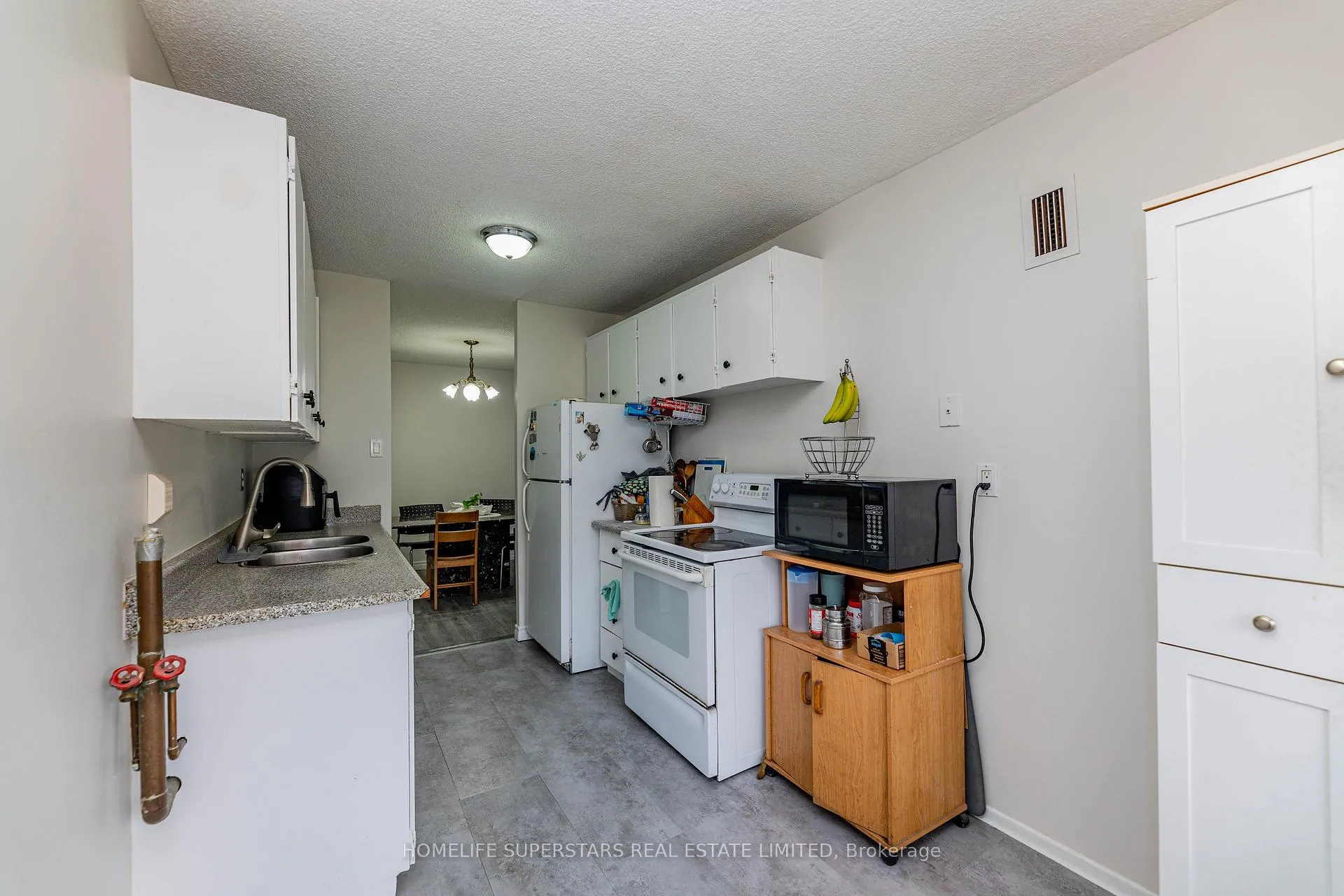 Photo 12 of Unit 1608, 4 Kings Cross Road, Brampton, Queen Street Corridor — HOMEH