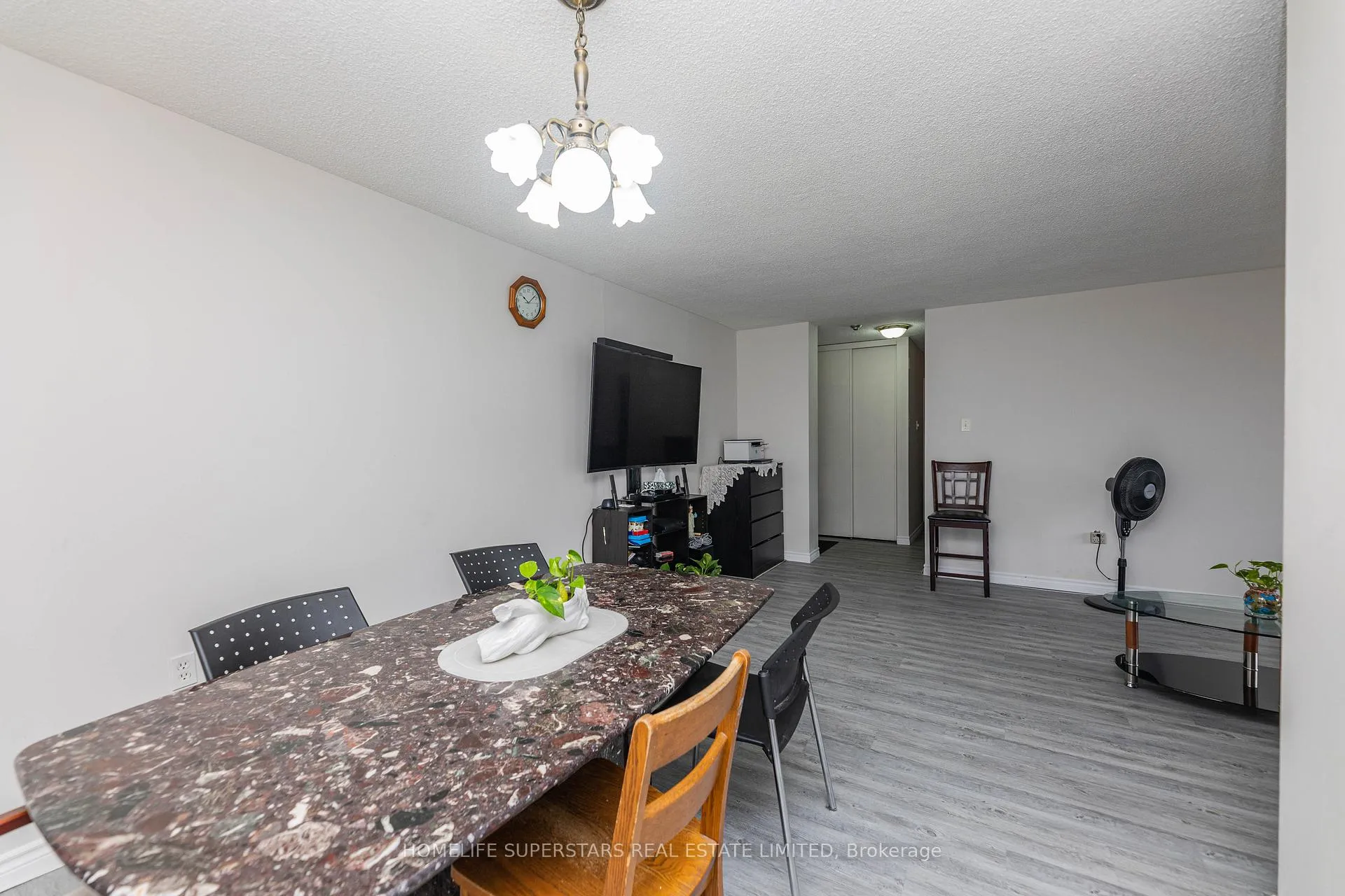 Photo 18 of Unit 1608, 4 Kings Cross Road, Brampton, Queen Street Corridor — HOMEH