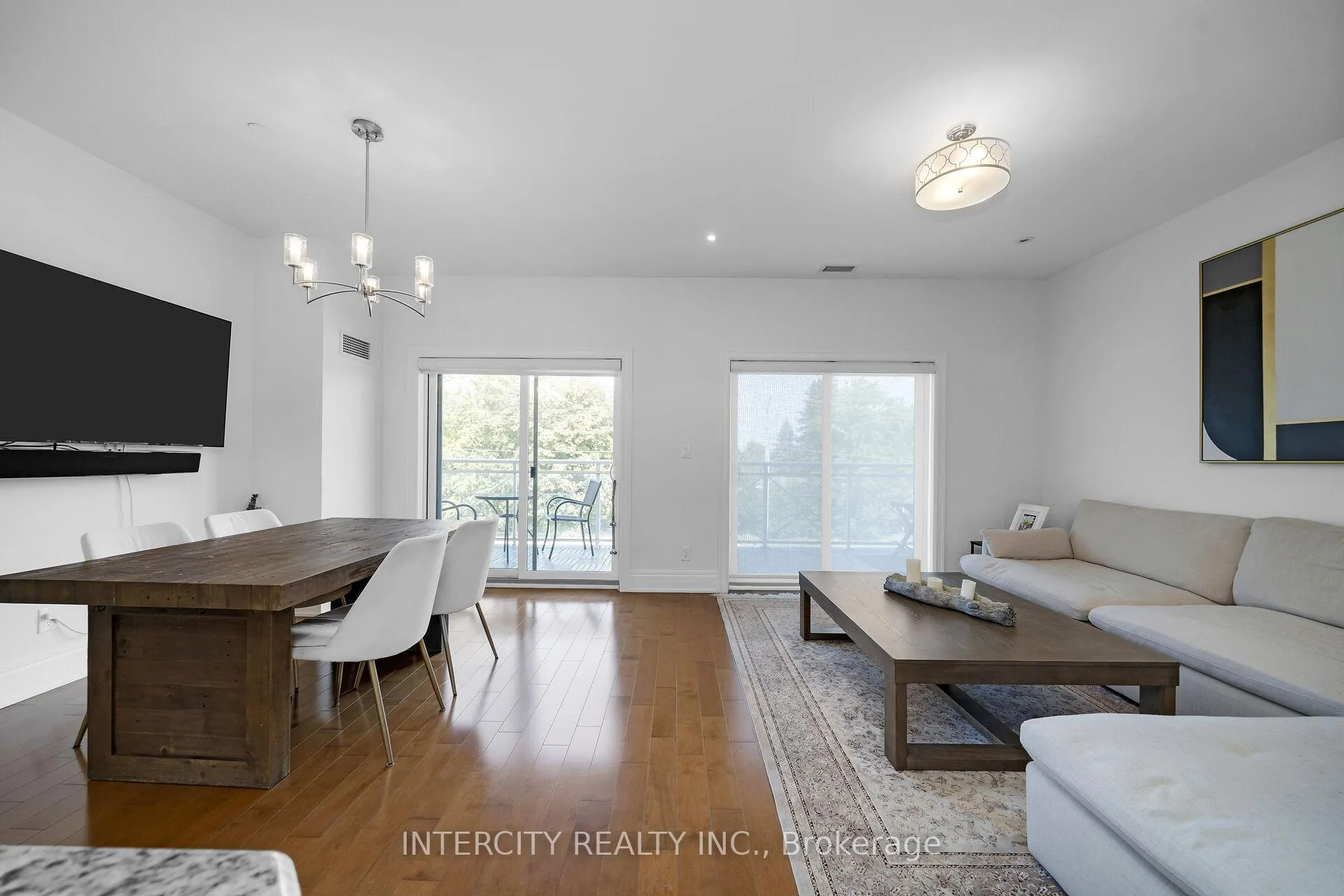 Photo 7 of Unit 302, 80 Burns Boulevard, King, King City — HOMEH