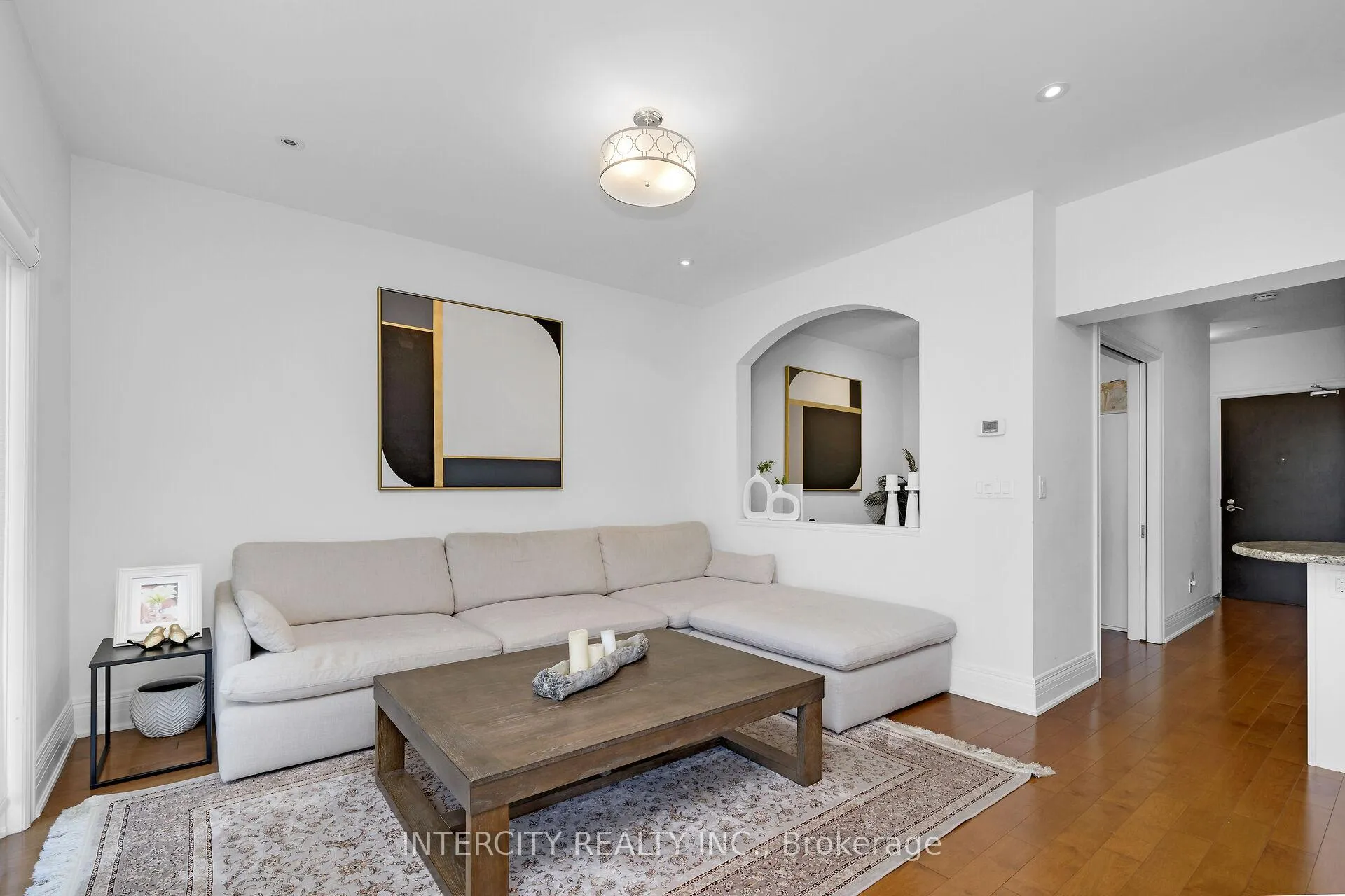 Photo 10 of Unit 302, 80 Burns Boulevard, King, King City — HOMEH
