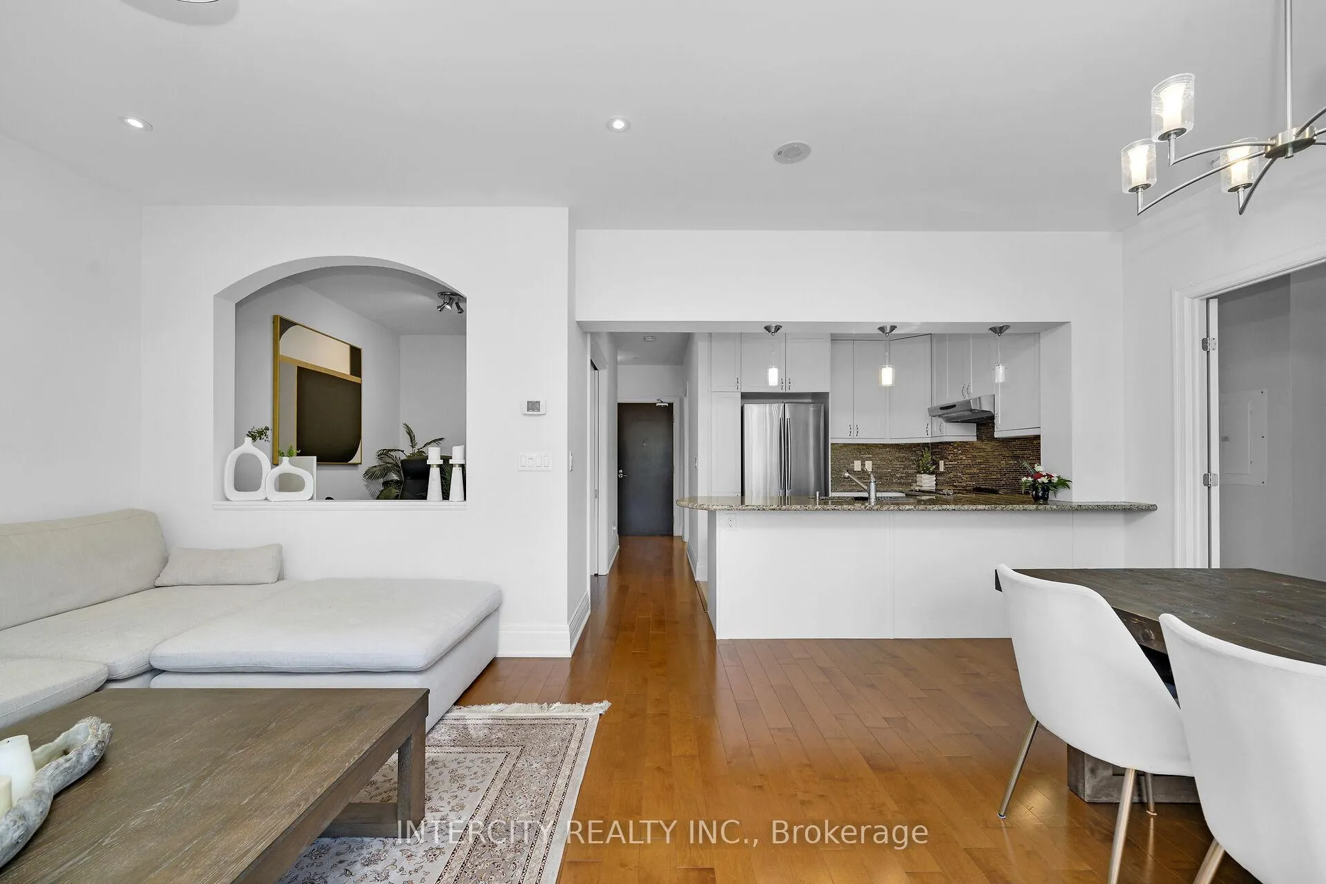 Photo 12 of Unit 302, 80 Burns Boulevard, King, King City — HOMEH