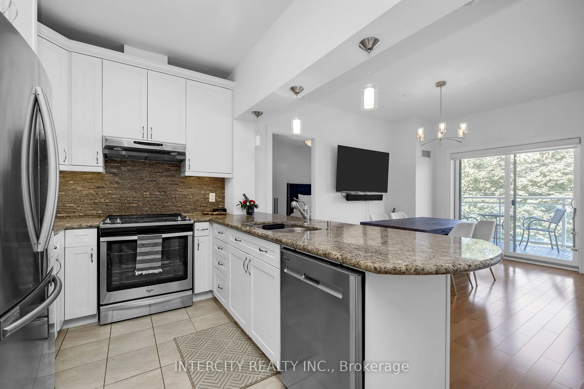 Photo 17 of Unit 302, 80 Burns Boulevard, King, King City — HOMEH
