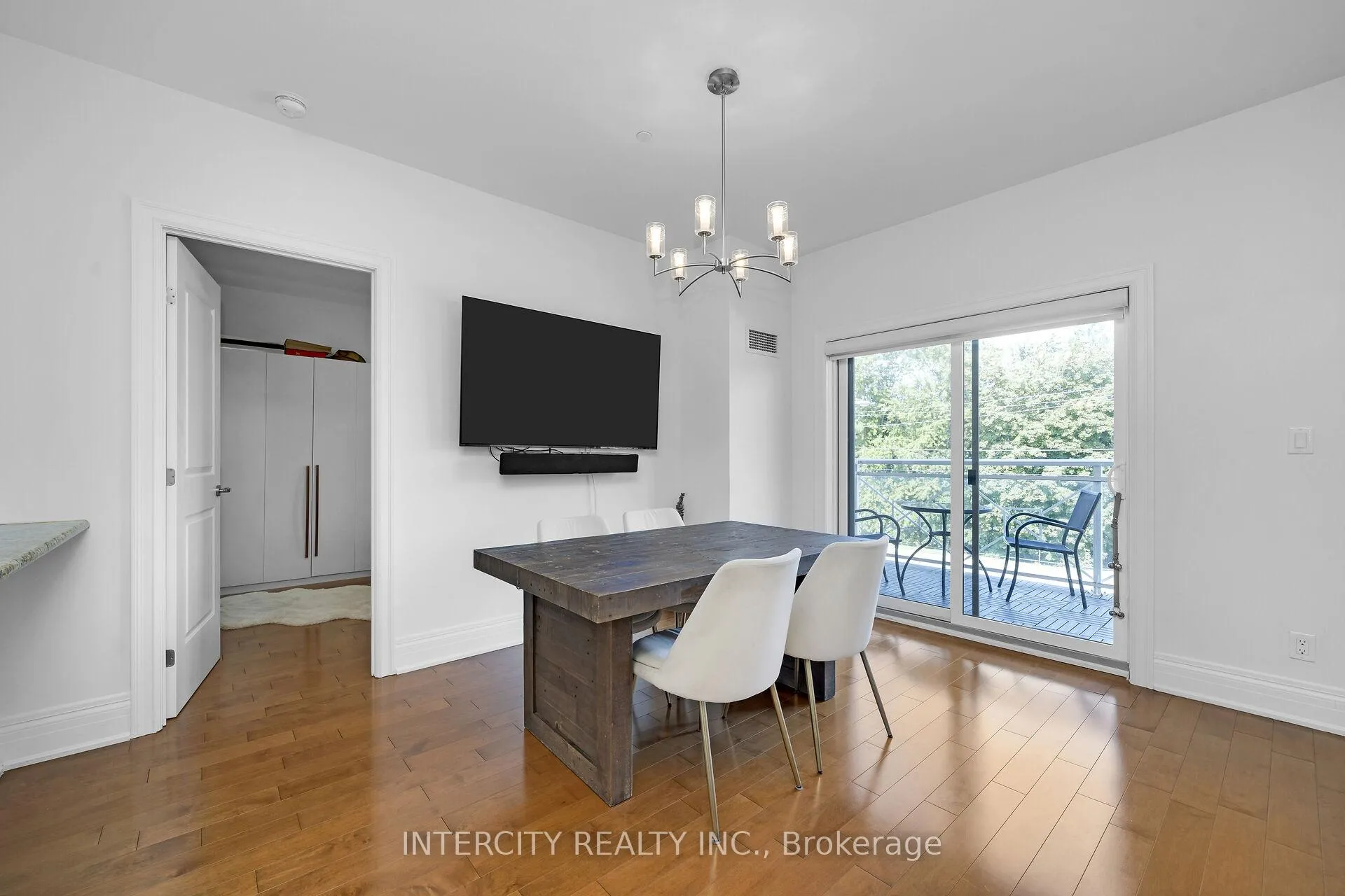 Photo 19 of Unit 302, 80 Burns Boulevard, King, King City — HOMEH