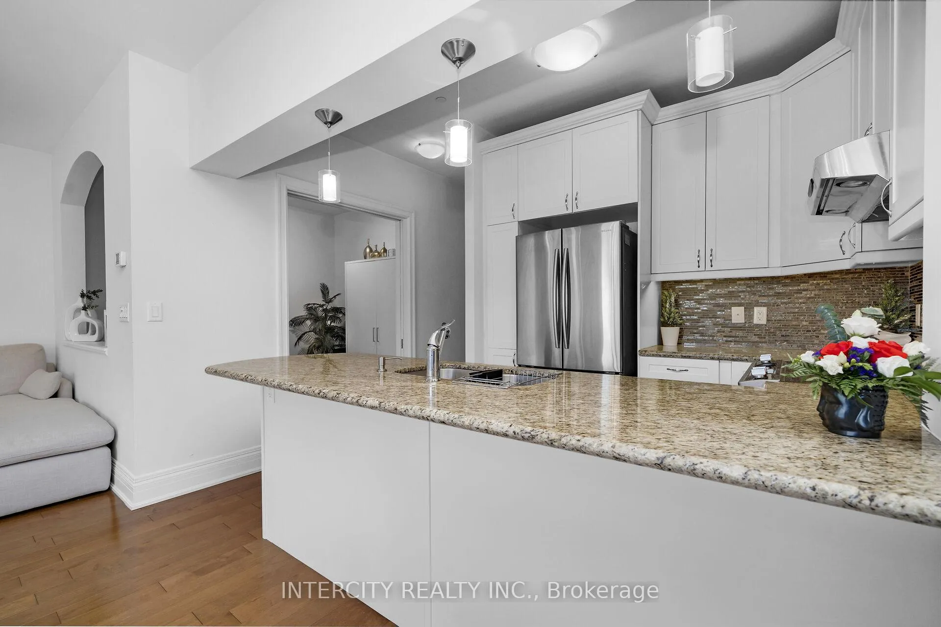 Photo 20 of Unit 302, 80 Burns Boulevard, King, King City — HOMEH