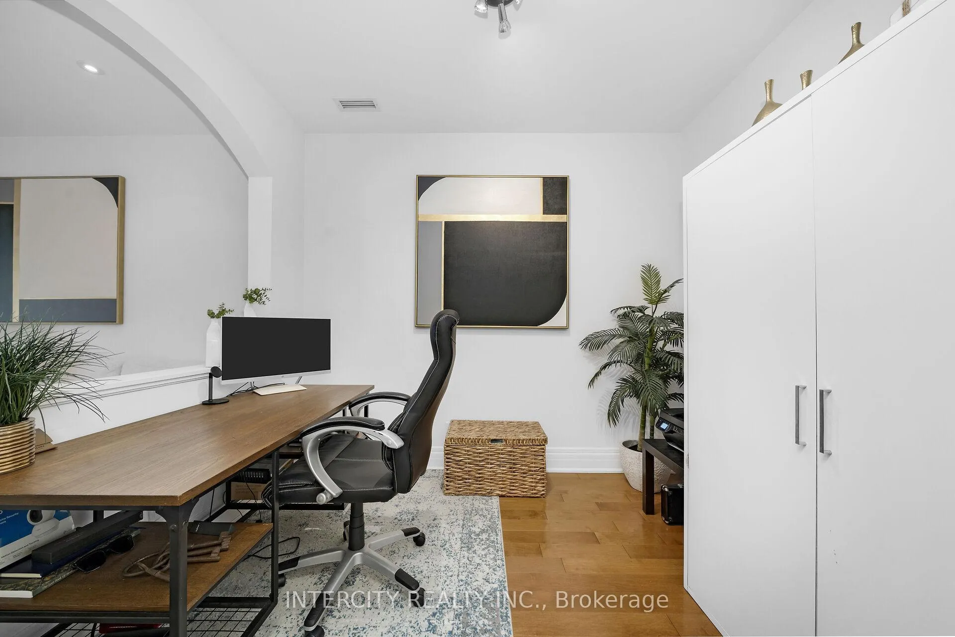 Photo 21 of Unit 302, 80 Burns Boulevard, King, King City — HOMEH