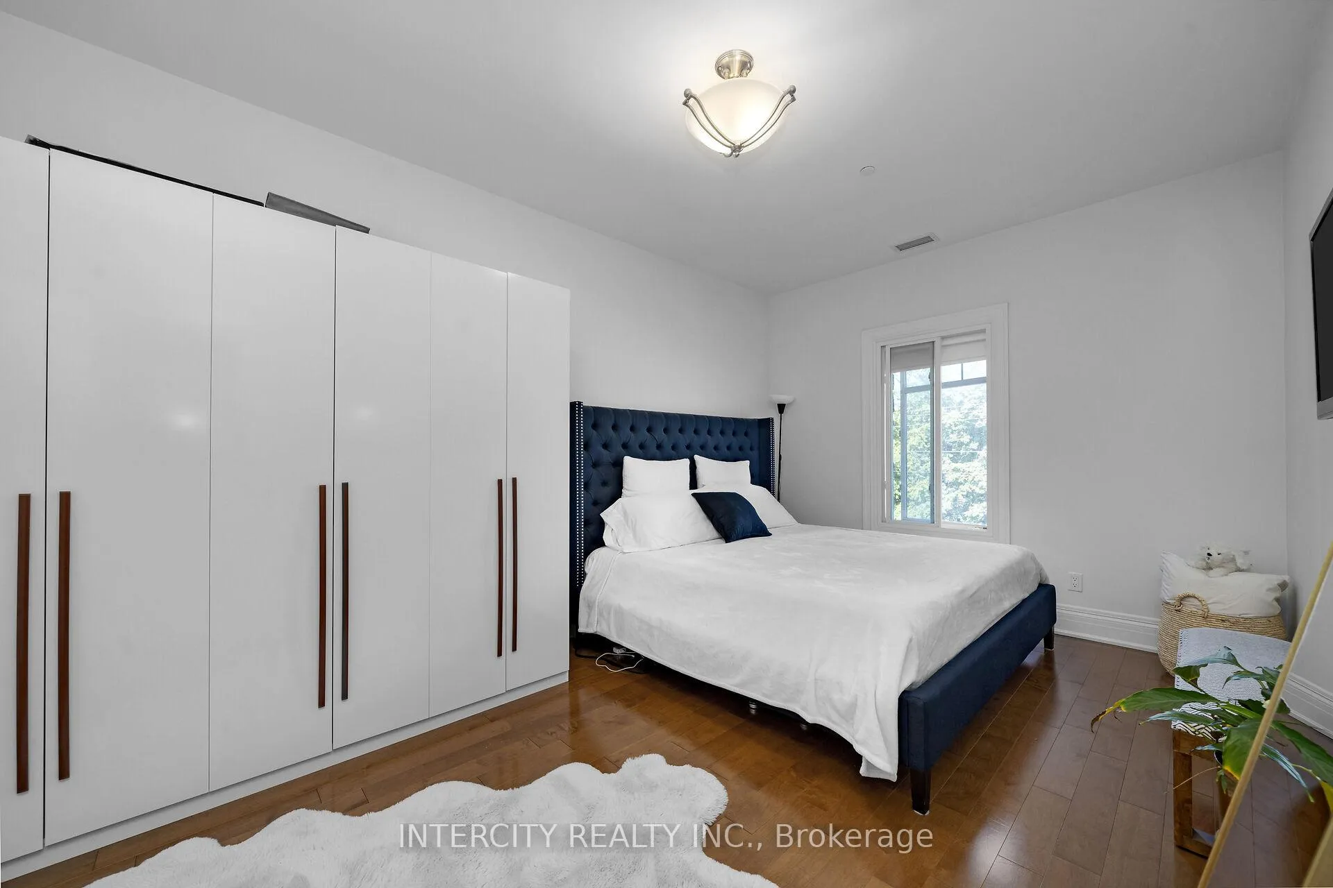 Photo 24 of Unit 302, 80 Burns Boulevard, King, King City — HOMEH