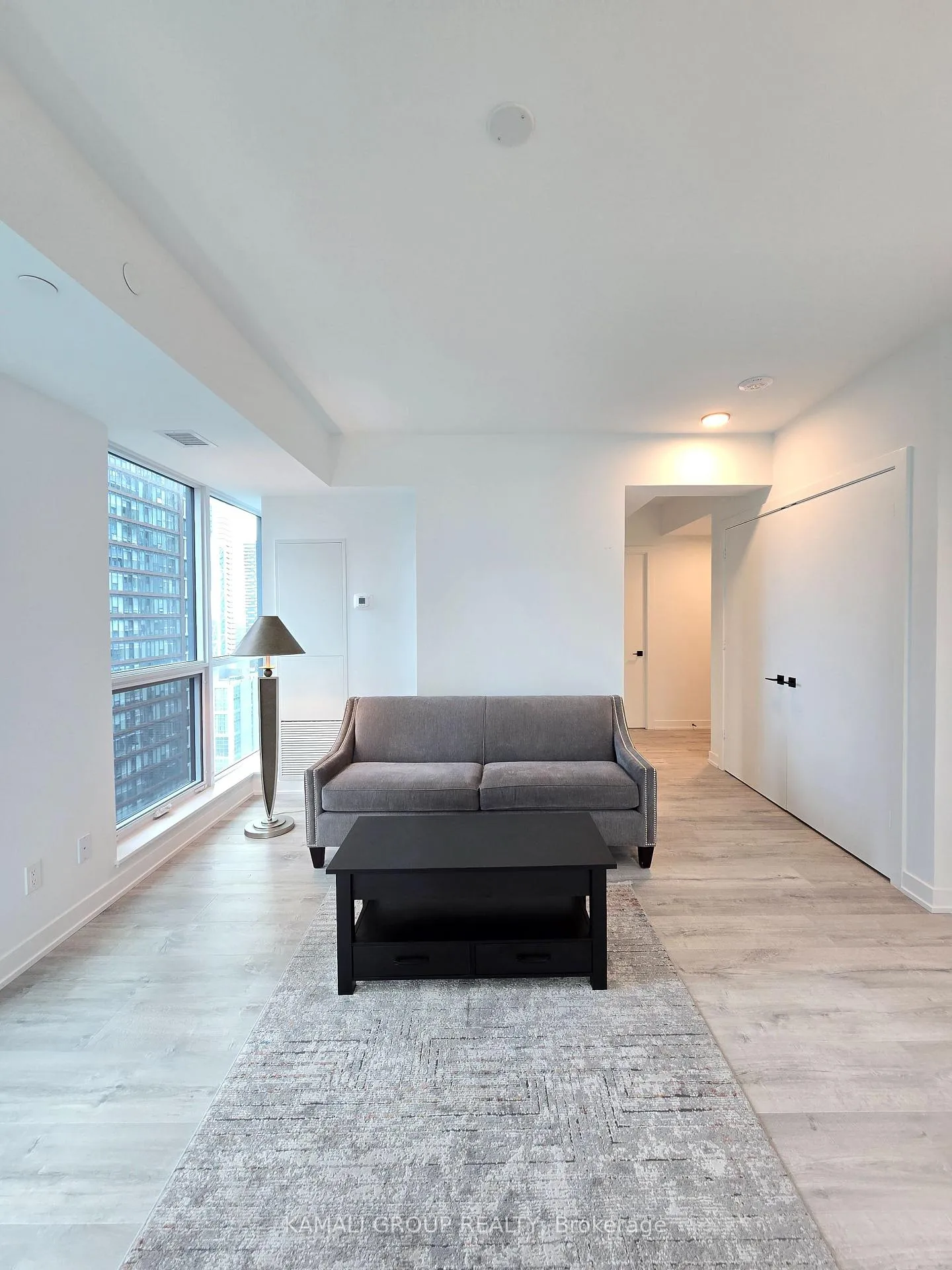 Photo 4 of Unit 2102, 327 King Street W, Toronto, Waterfront Communities — HOMEH