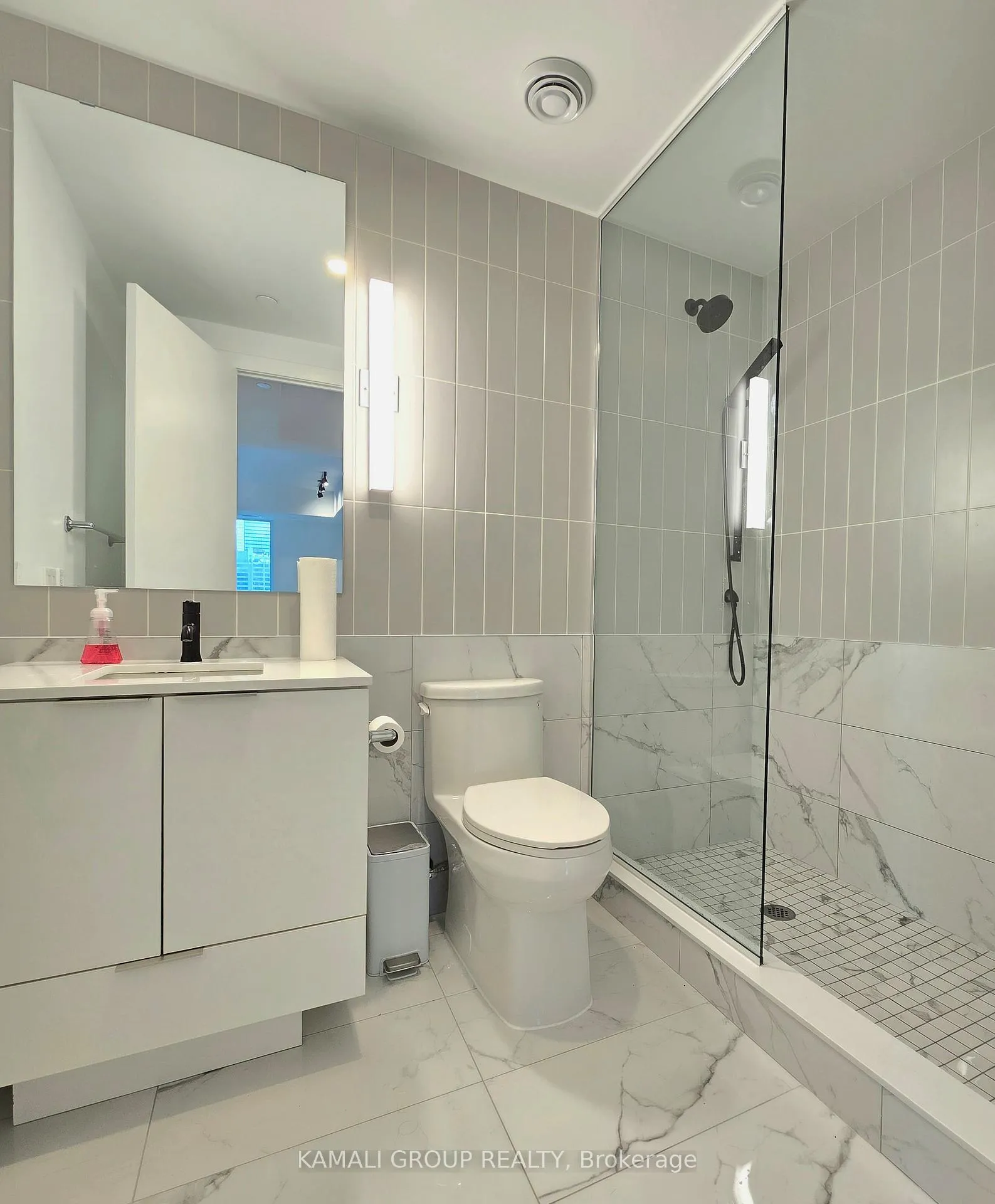 Photo 6 of Unit 2102, 327 King Street W, Toronto, Waterfront Communities — HOMEH