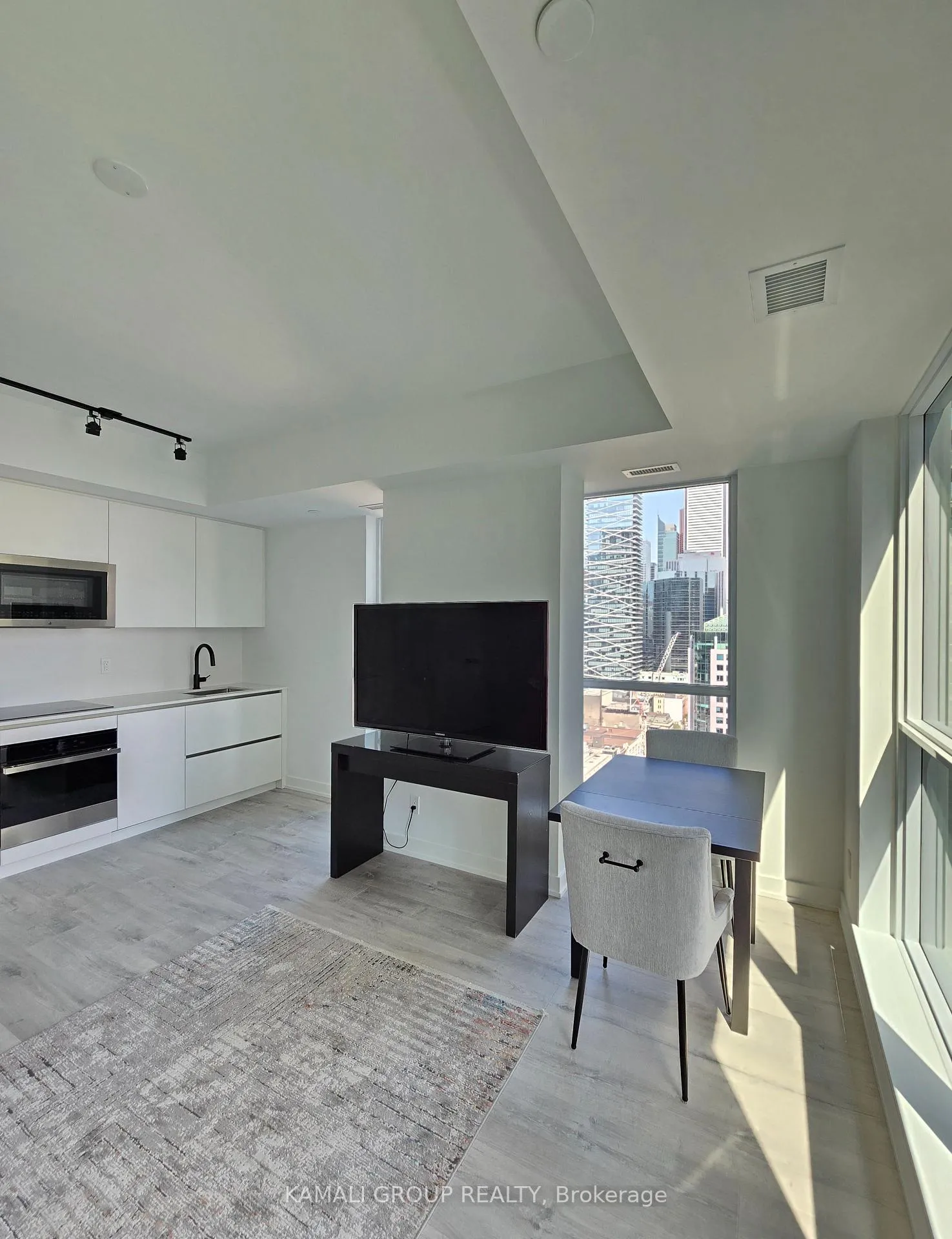 Photo 12 of Unit 2102, 327 King Street W, Toronto, Waterfront Communities — HOMEH