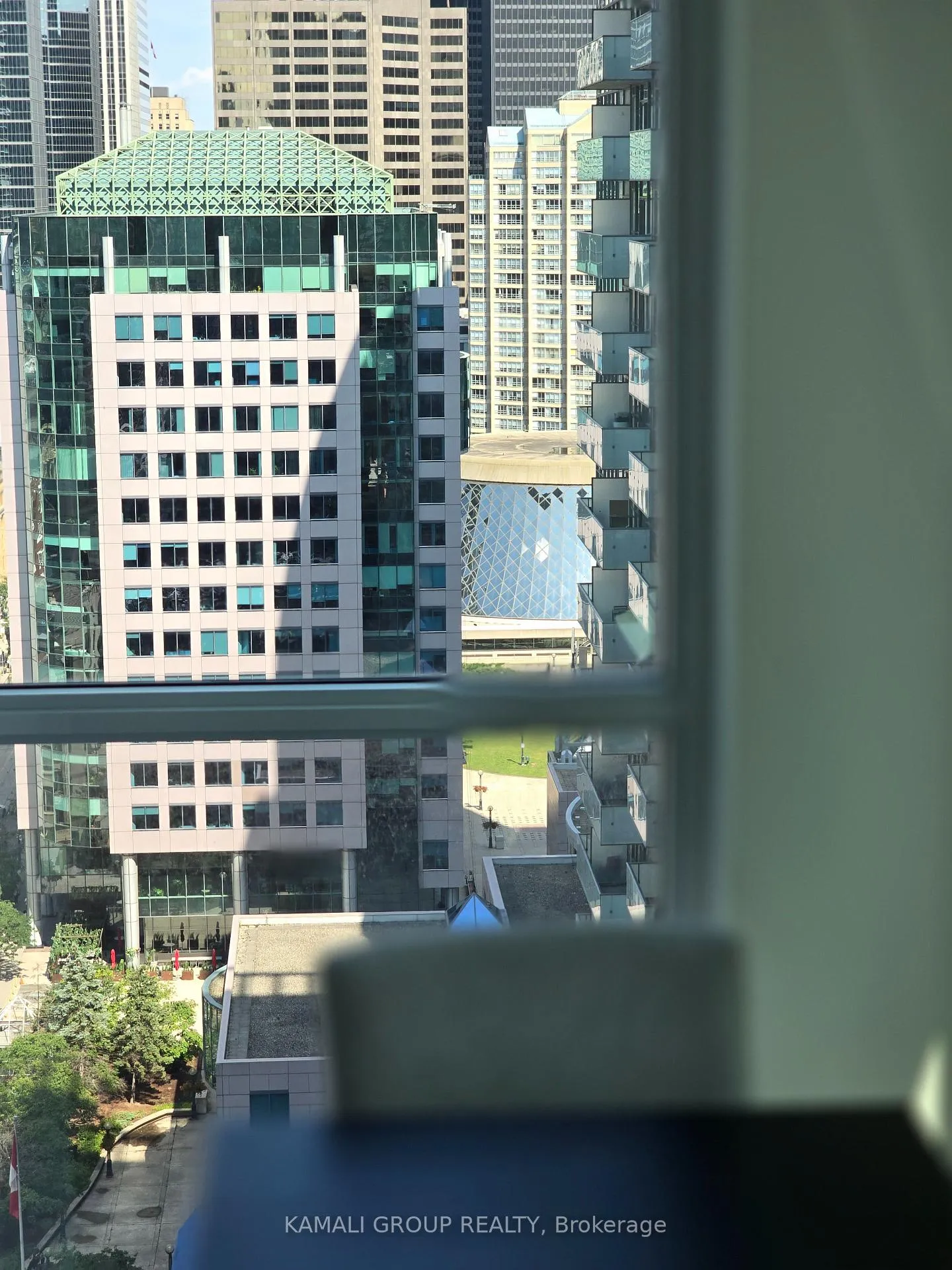 Photo 17 of Unit 2102, 327 King Street W, Toronto, Waterfront Communities — HOMEH