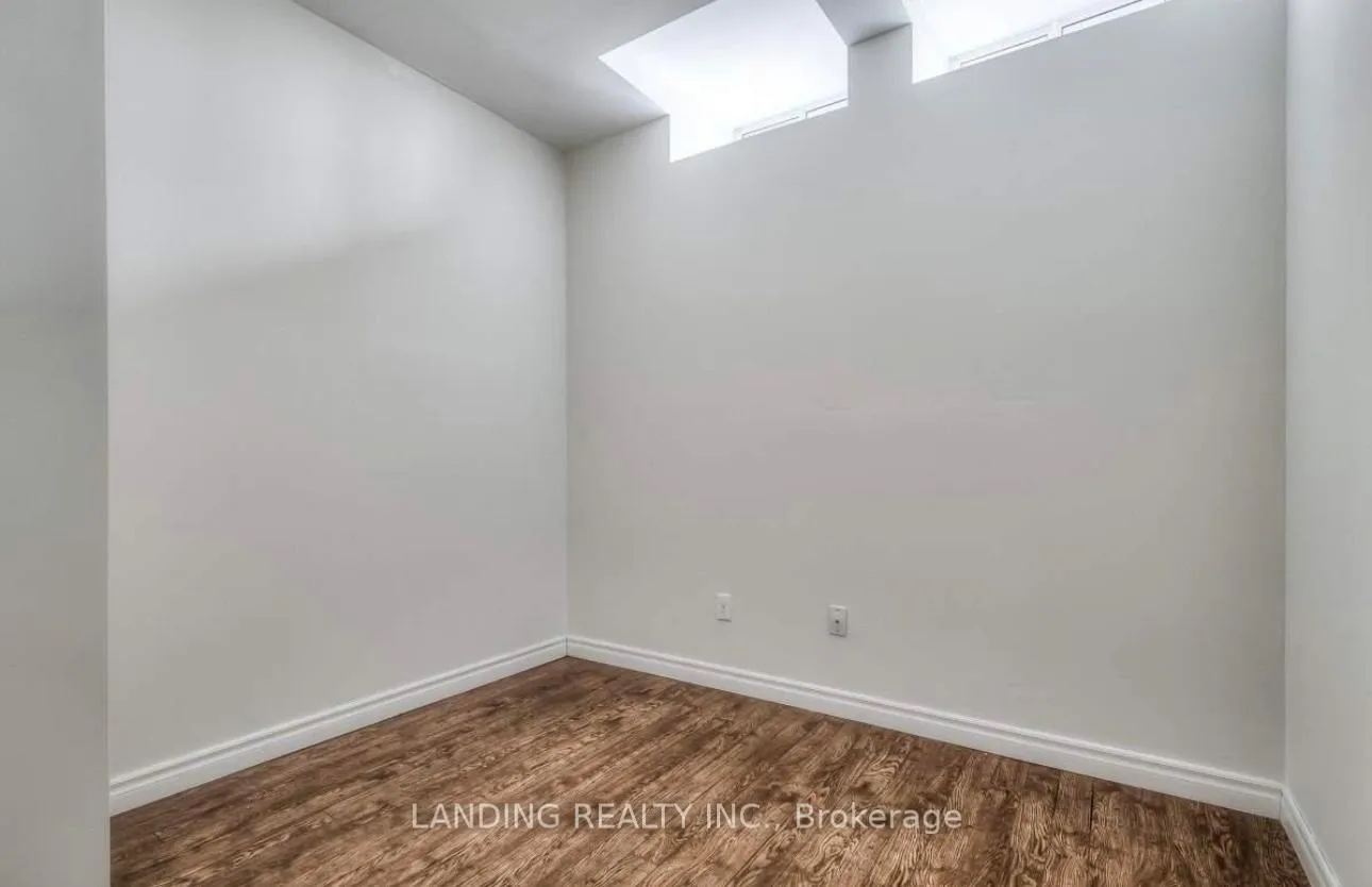 Photo 4 of 88 Unity Gardens Drive, Markham, Village Green-South Unionville — HOMEH