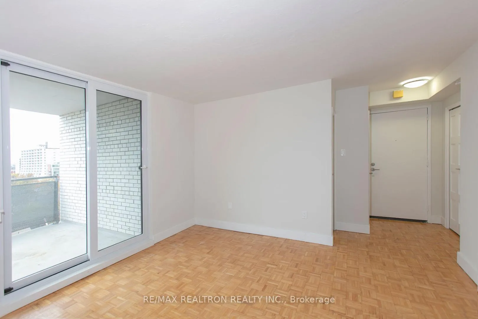 Front of Unit 204, 485 Huron Street