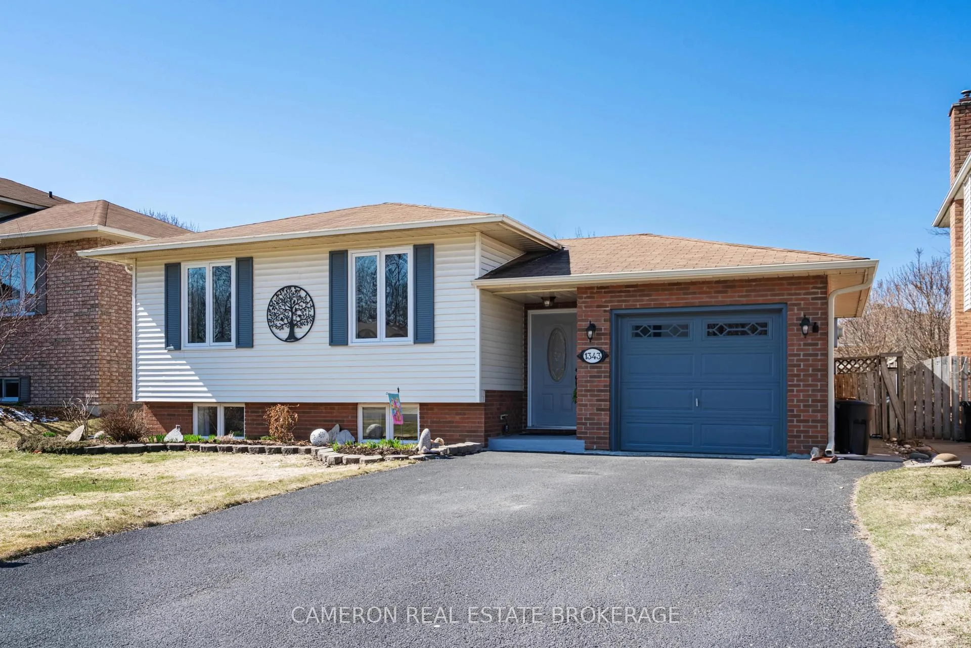 Photo 1 of 1343 Lancaster Crescent, Cornwall — HOMEH