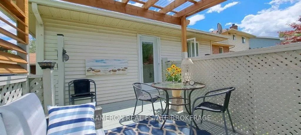 Photo 14 of 1343 Lancaster Crescent, Cornwall — HOMEH