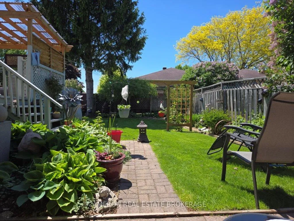 Photo 27 of 1343 Lancaster Crescent, Cornwall — HOMEH