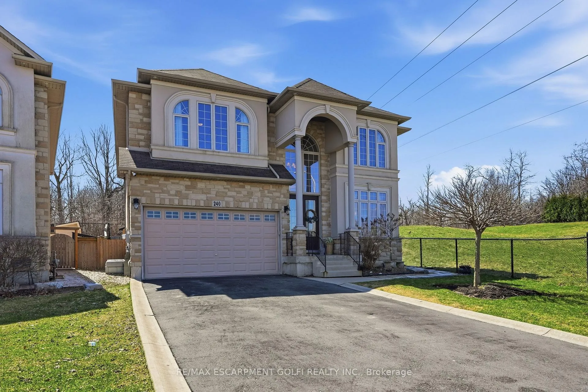 Photo 1 of 240 Cloverleaf Drive, Hamilton, Meadowlands — HOMEH