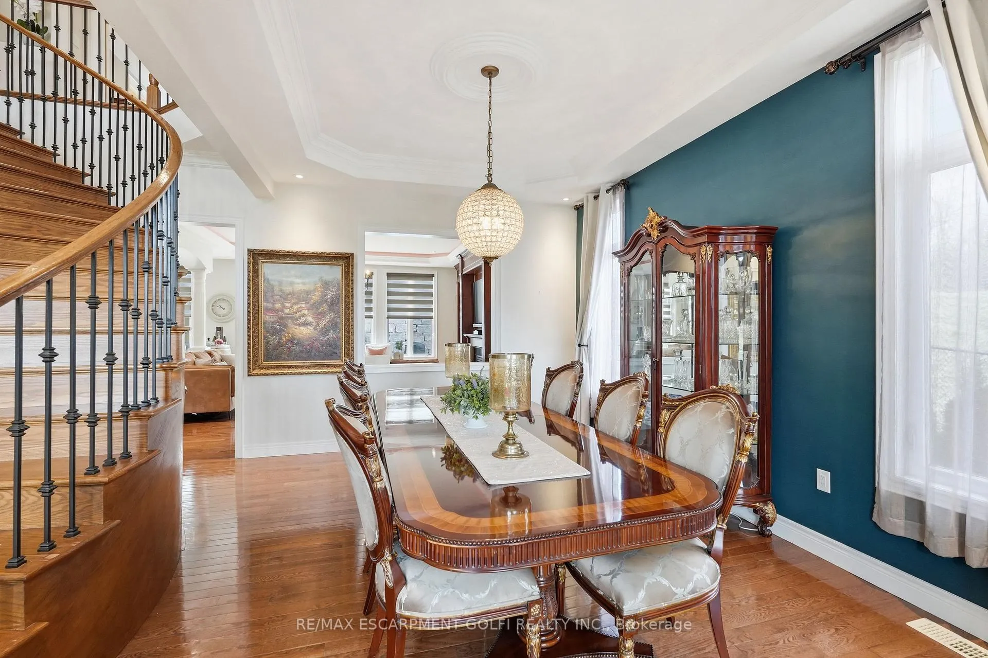 Photo 7 of 240 Cloverleaf Drive, Hamilton, Meadowlands — HOMEH