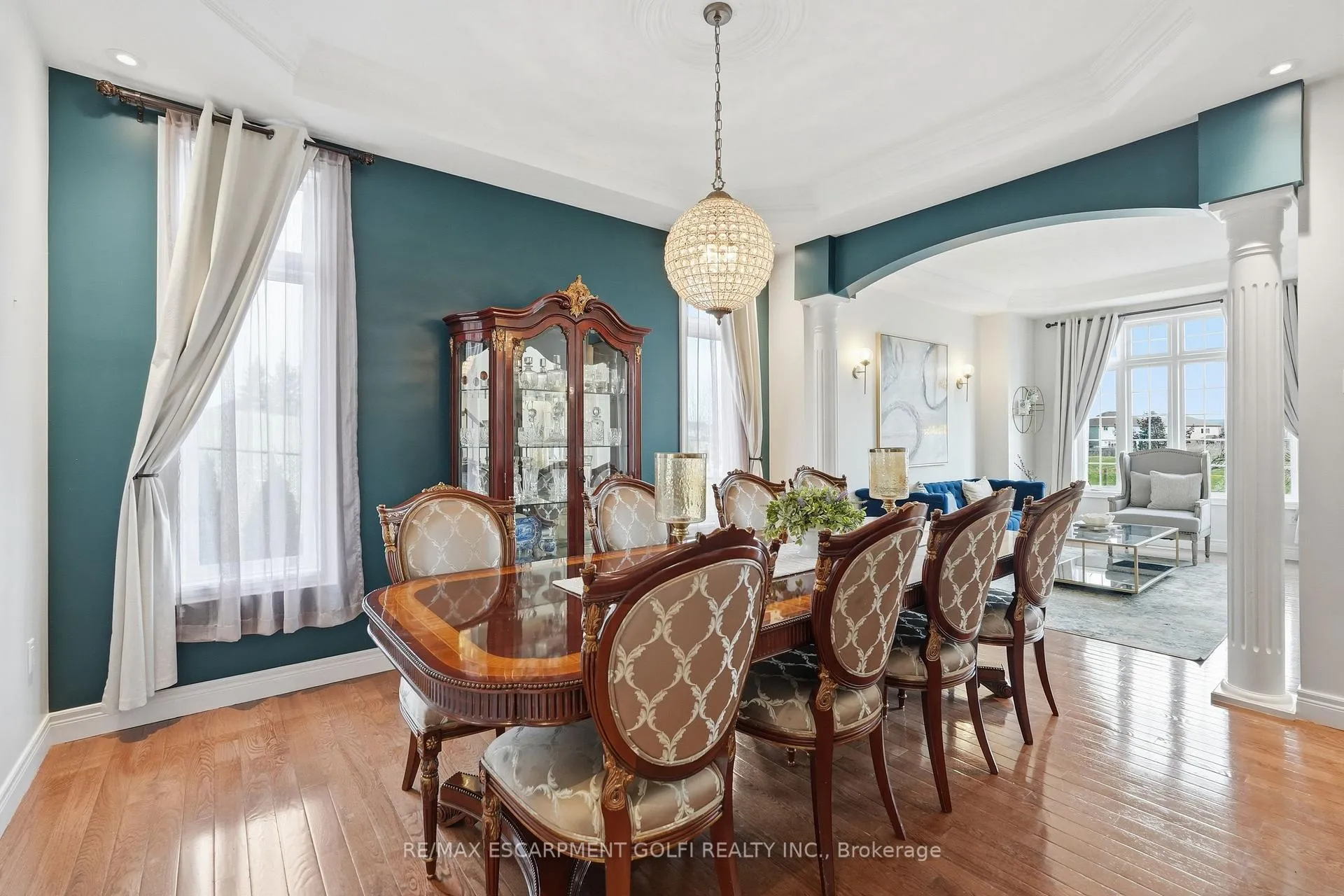 Photo 8 of 240 Cloverleaf Drive, Hamilton, Meadowlands — HOMEH