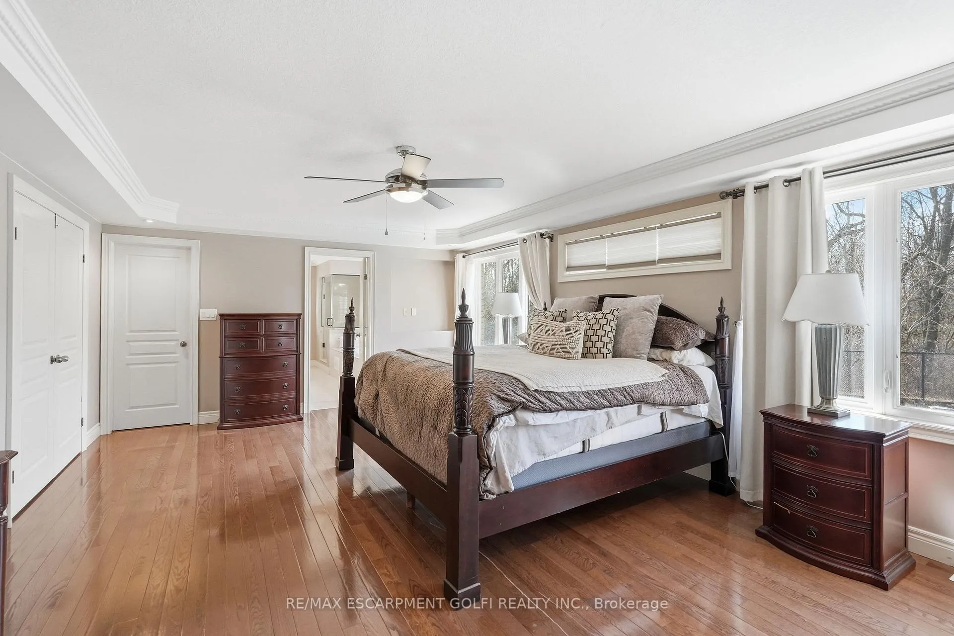 Photo 22 of 240 Cloverleaf Drive, Hamilton, Meadowlands — HOMEH