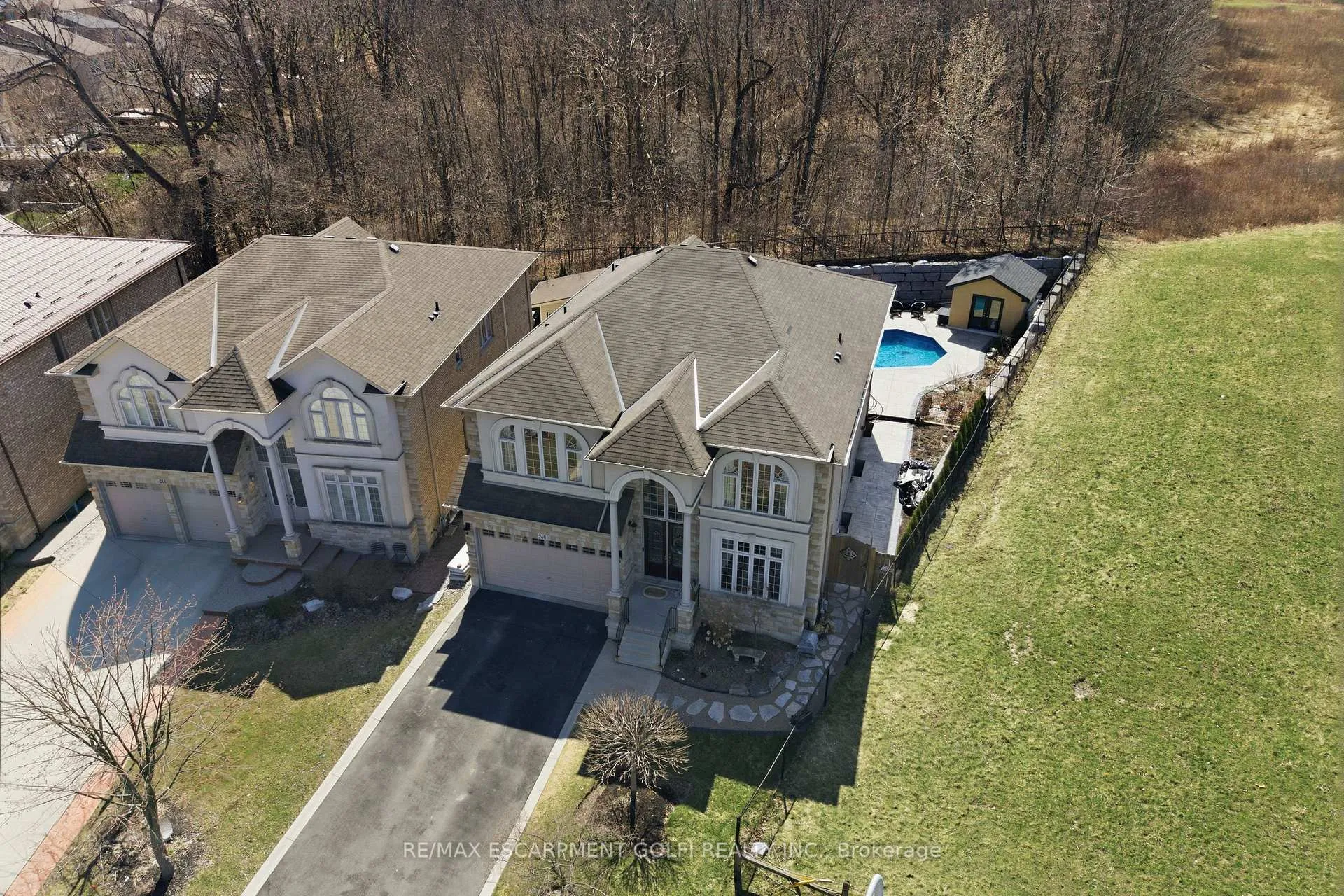 Photo 45 of 240 Cloverleaf Drive, Hamilton, Meadowlands — HOMEH
